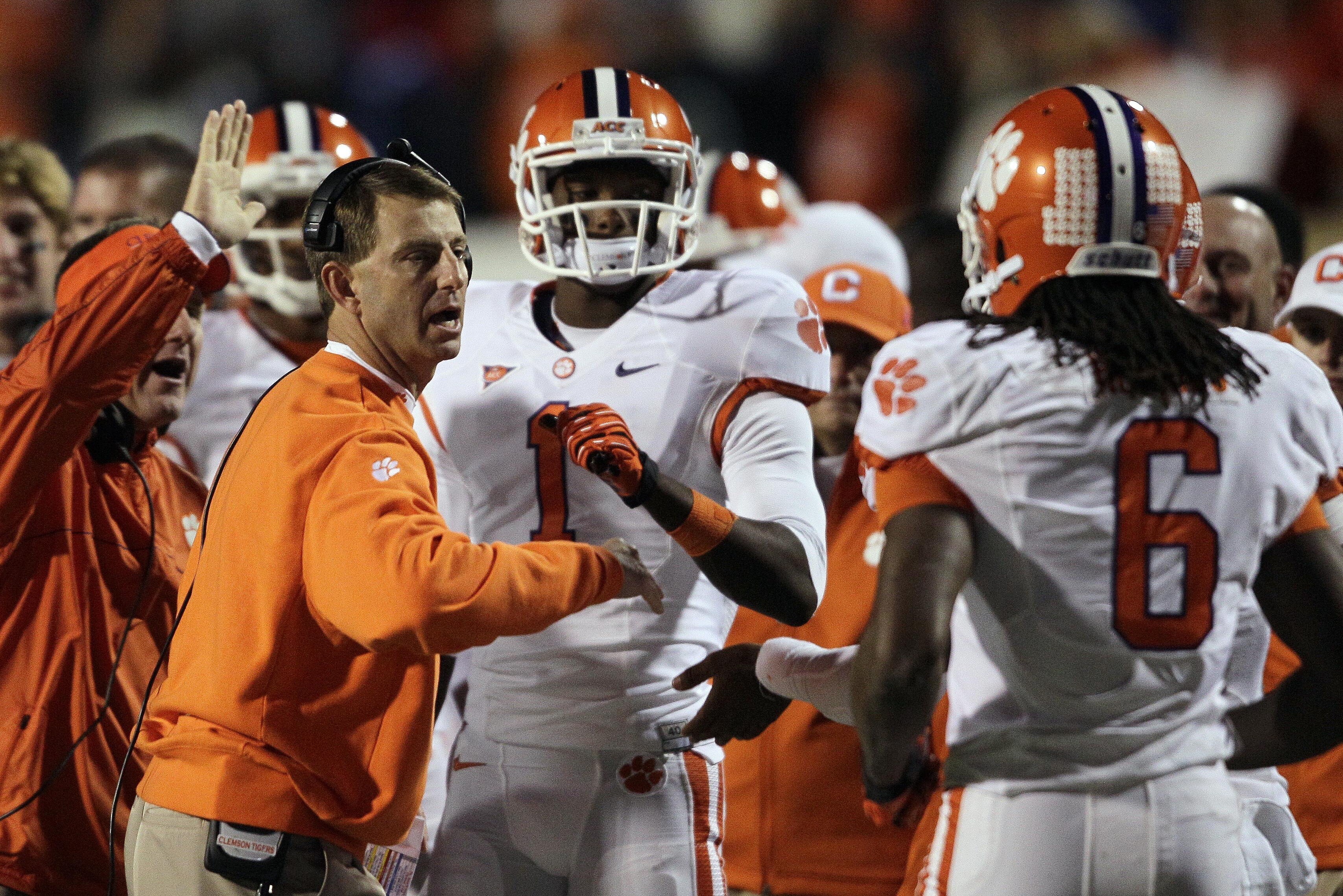 Deandre Hopkins Defends Clemson S Dabo Swinney Amid Racism Allegations Bleacher Report Latest News Videos And Highlights