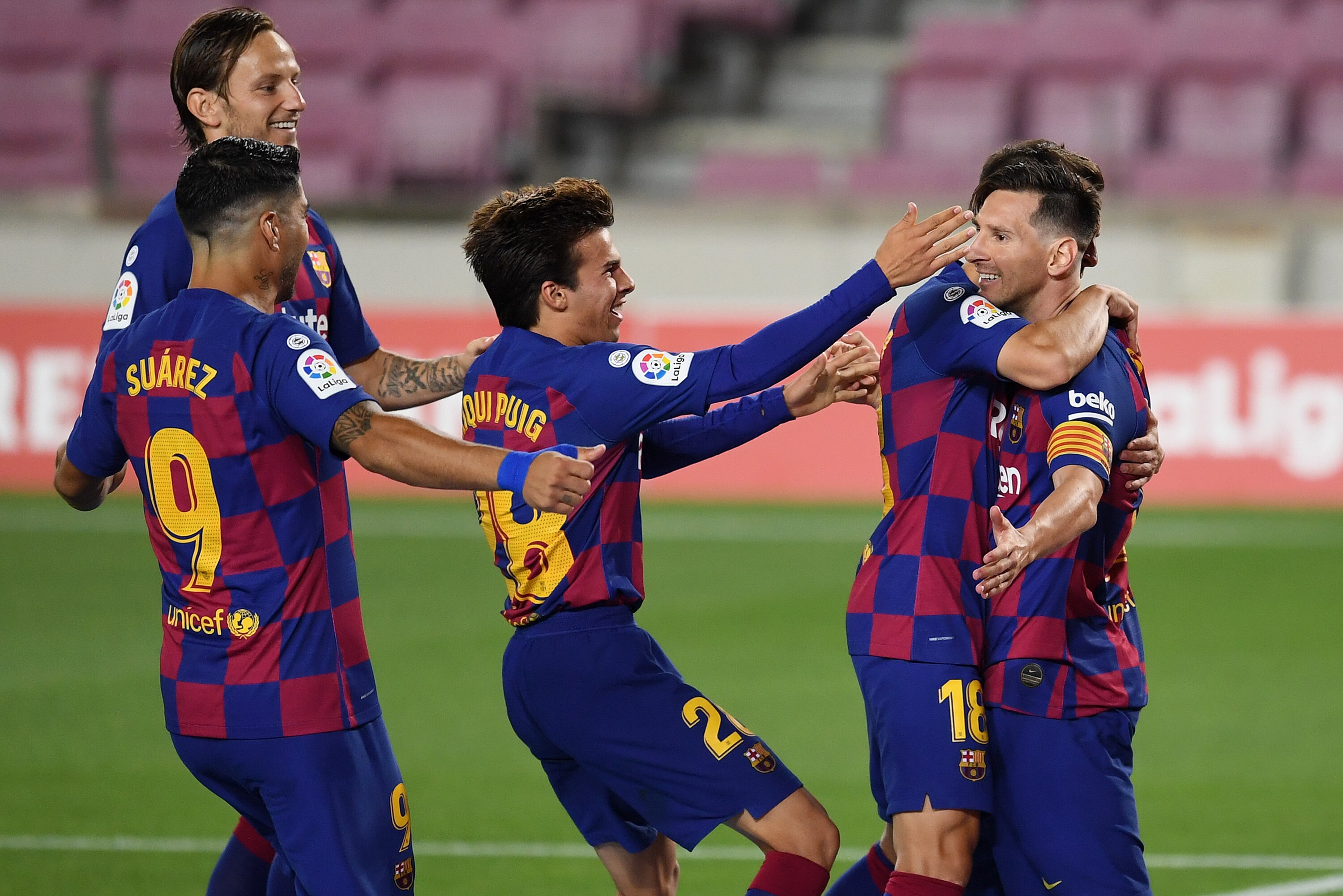 Lionel Messi Reaches 700 Combined Goals For Barcelona Argentina Bleacher Report Latest News Videos And Highlights