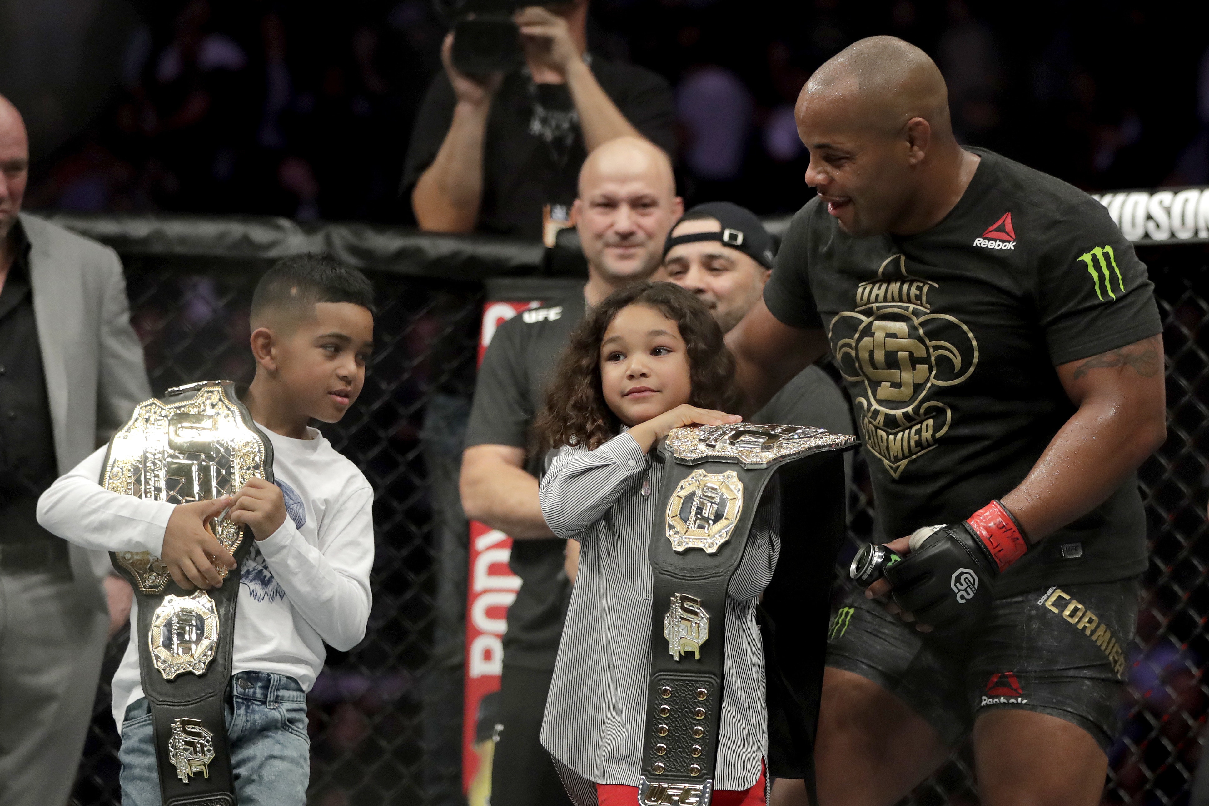 Daniel Cormier Eye Injury Diagnosed As Torn Cornea Won T Need Surgery Yet Bleacher Report Latest News Videos And Highlights