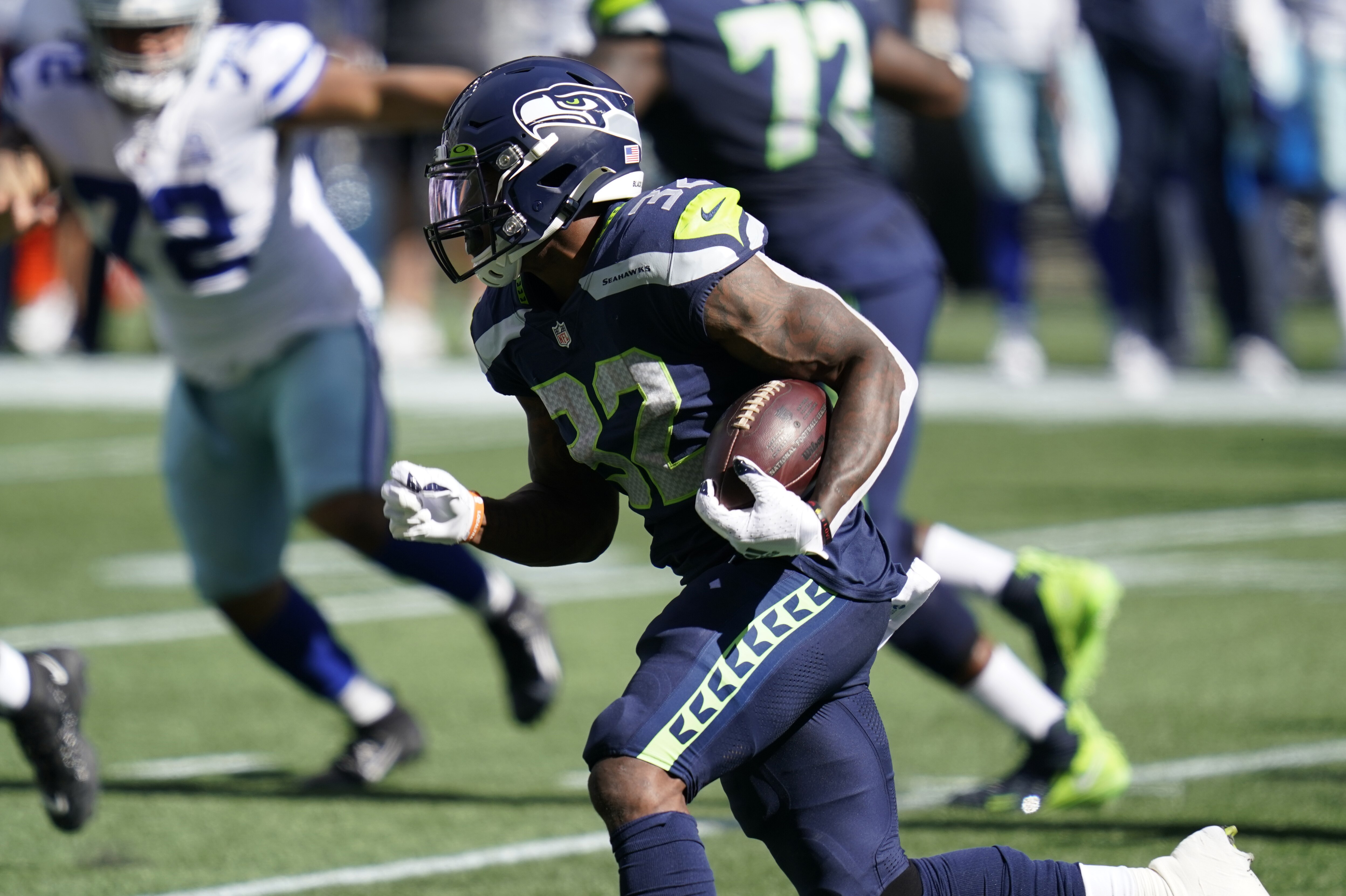 Chris Carson S Knee Injury Diagnosed As 1st Degree Sprain By Seahawks Bleacher Report Latest News Videos And Highlights
