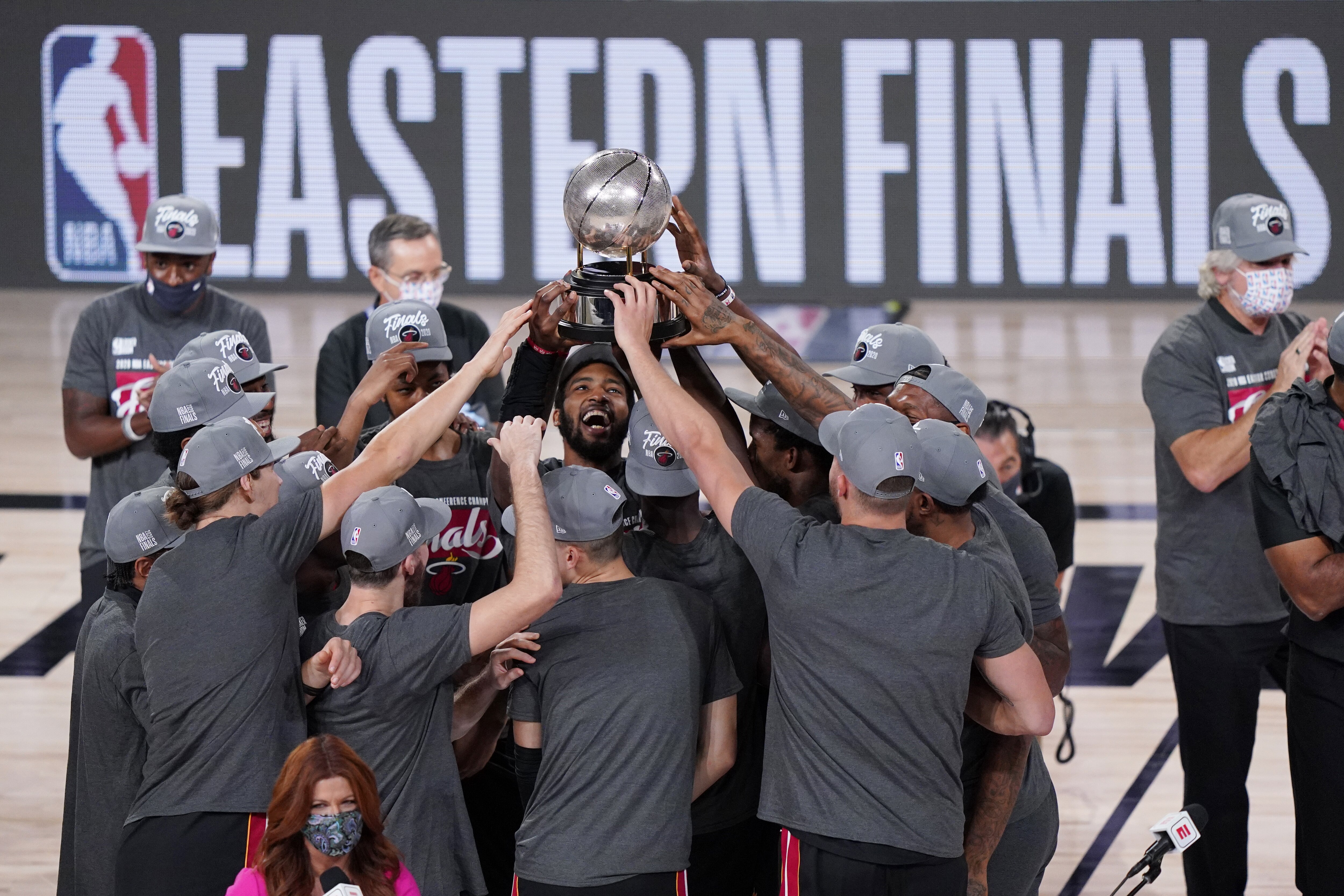 Anonymous Nba Exec Doesn T See Heat Winning 2 Games Vs Lakers In 2020 Finals Bleacher Report Latest News Videos And Highlights