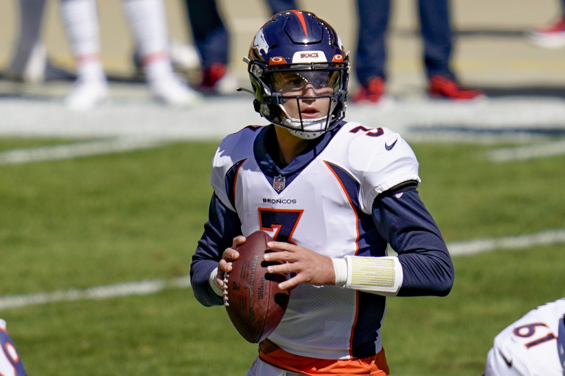 Broncos Drew Lock 50 50 To Return From Shoulder Injury Vs Patriots Bleacher Report Latest News Videos And Highlights