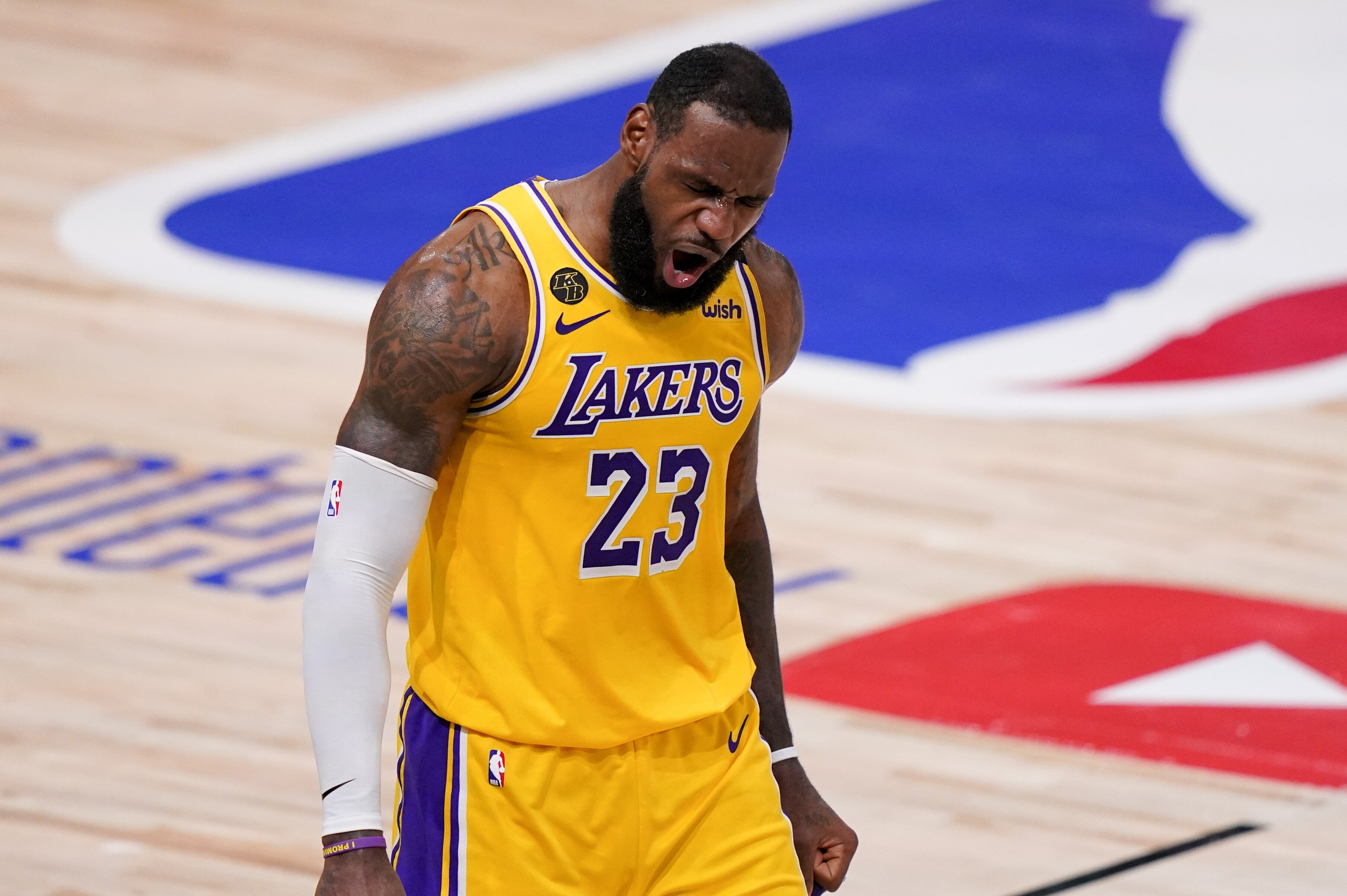 lebron james half cavs half lakers jersey
