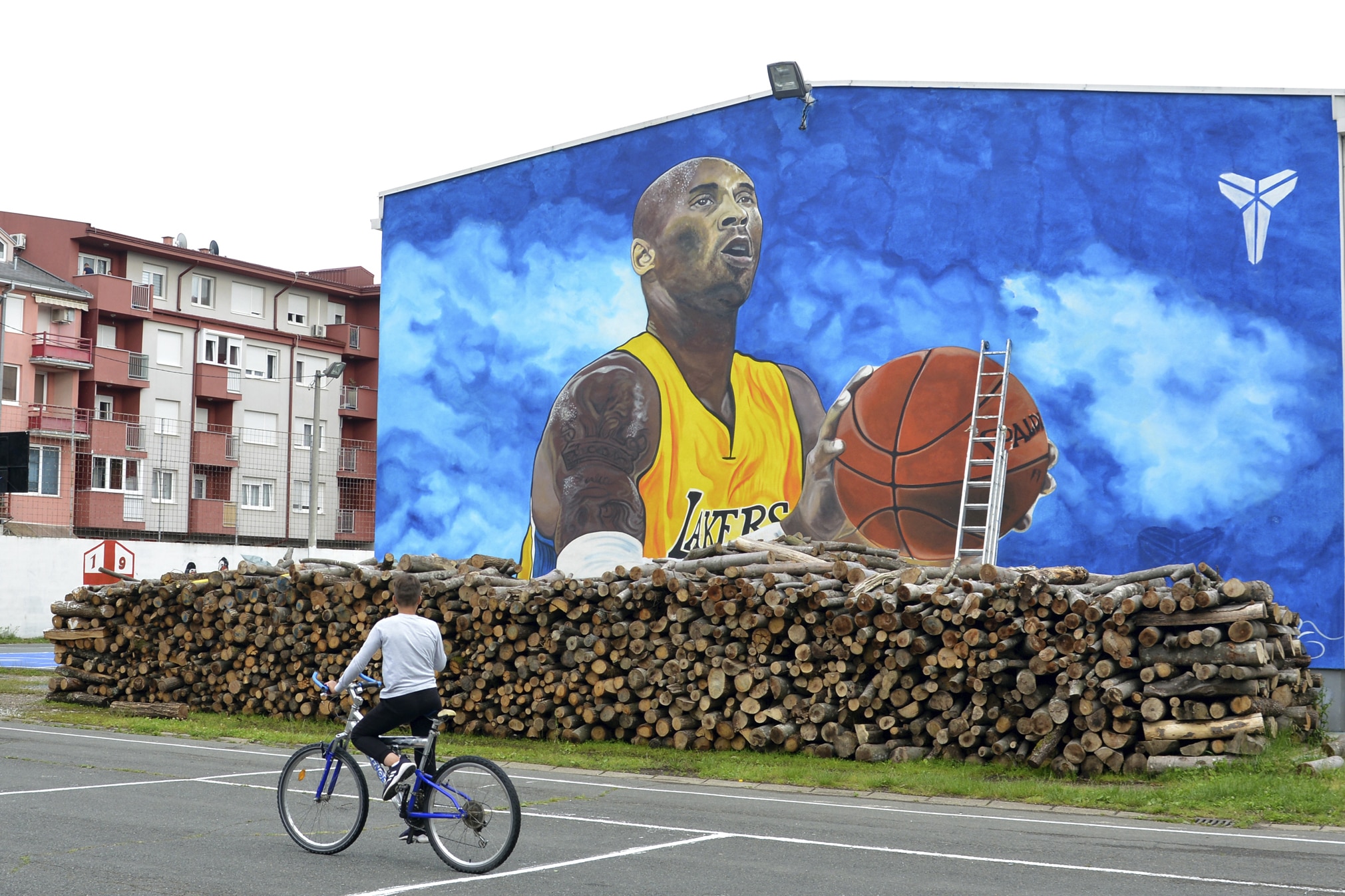 lakers cycling jersey