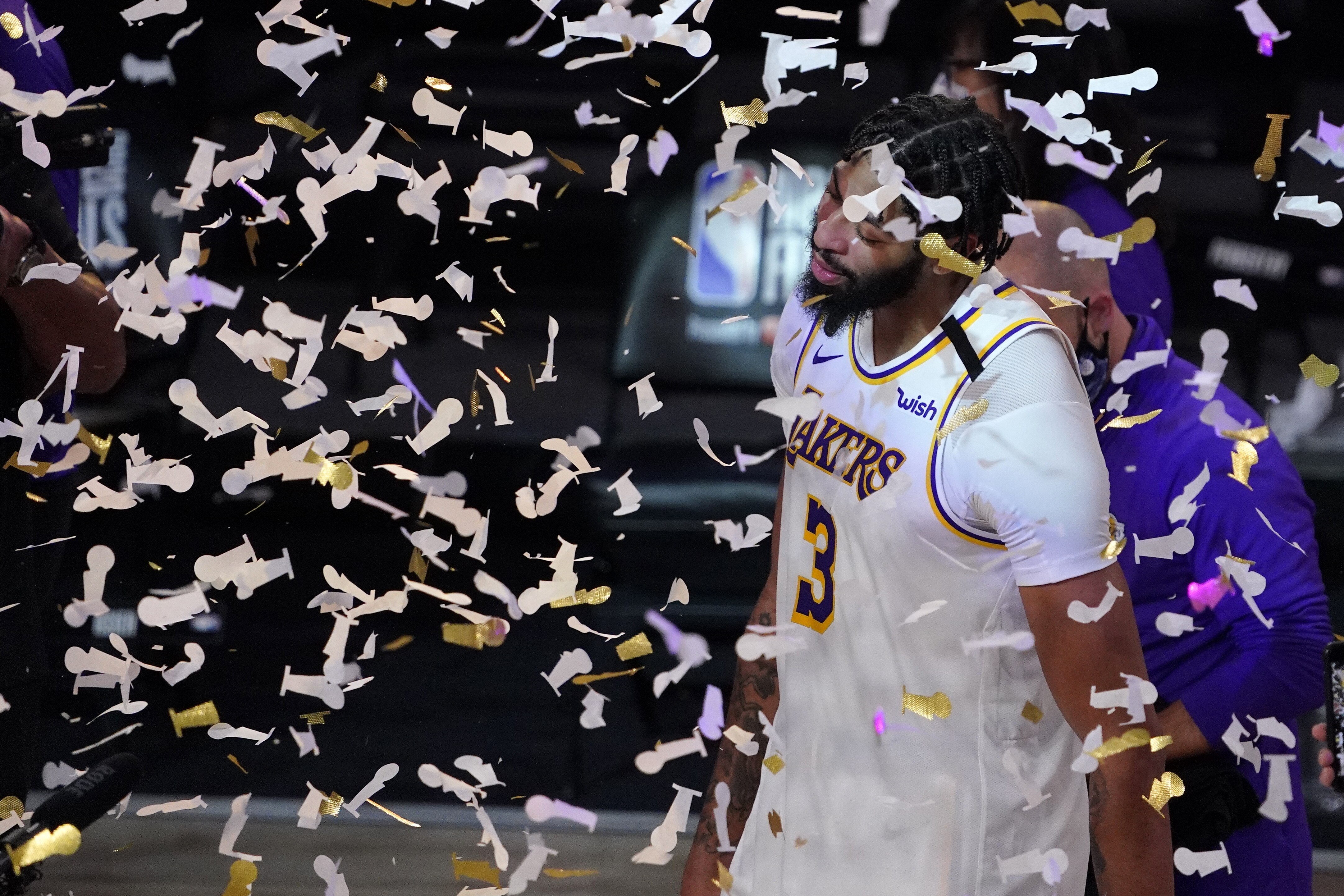Lakers Rumors Latest On Anthony Davis Contract Derrick Rose Trade And More Bleacher Report Latest News Videos And Highlights