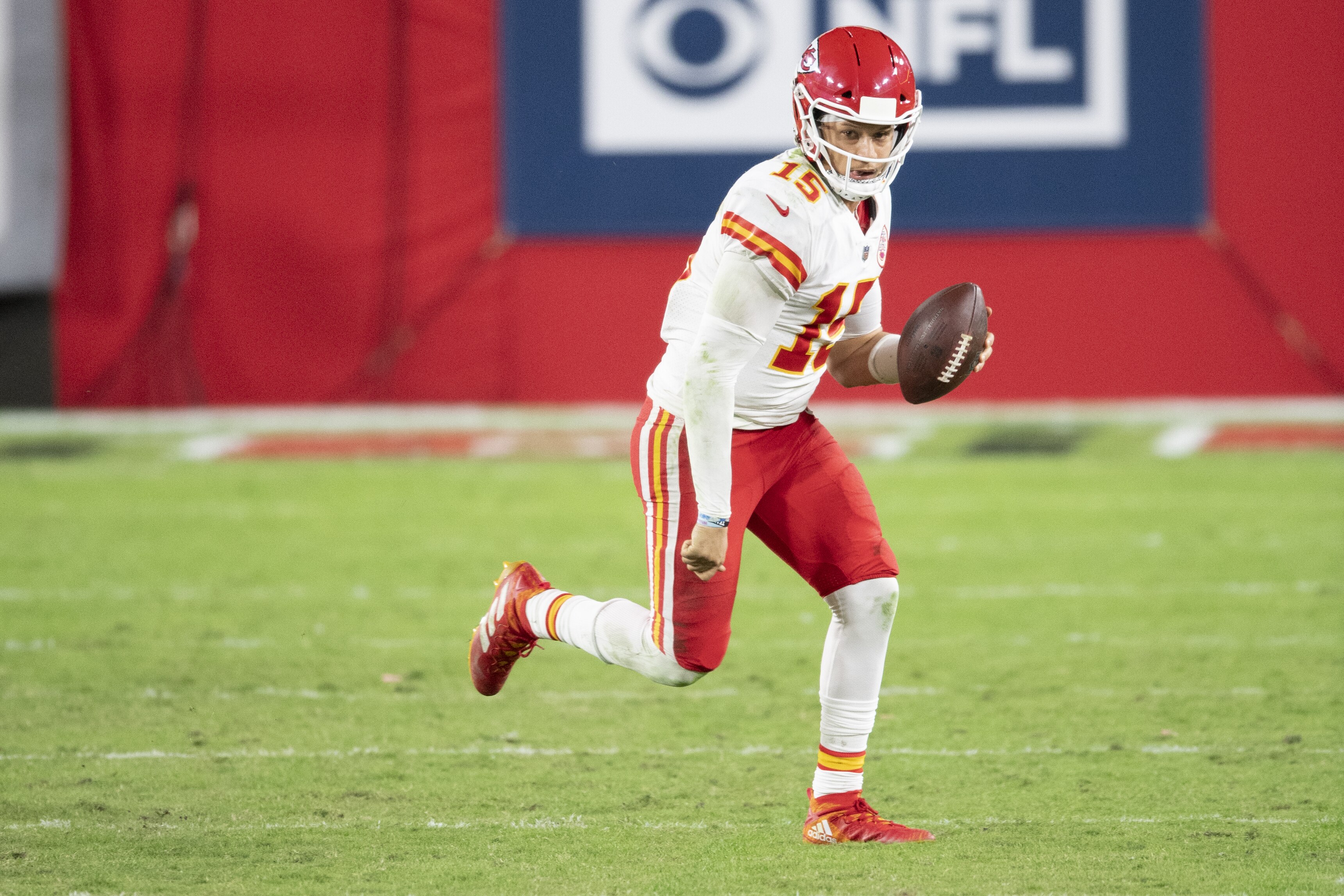Patrick Mahomes Russell Wilson Top Updated 2021 Pro Bowl Voting Results Bleacher Report Latest News Videos And Highlights