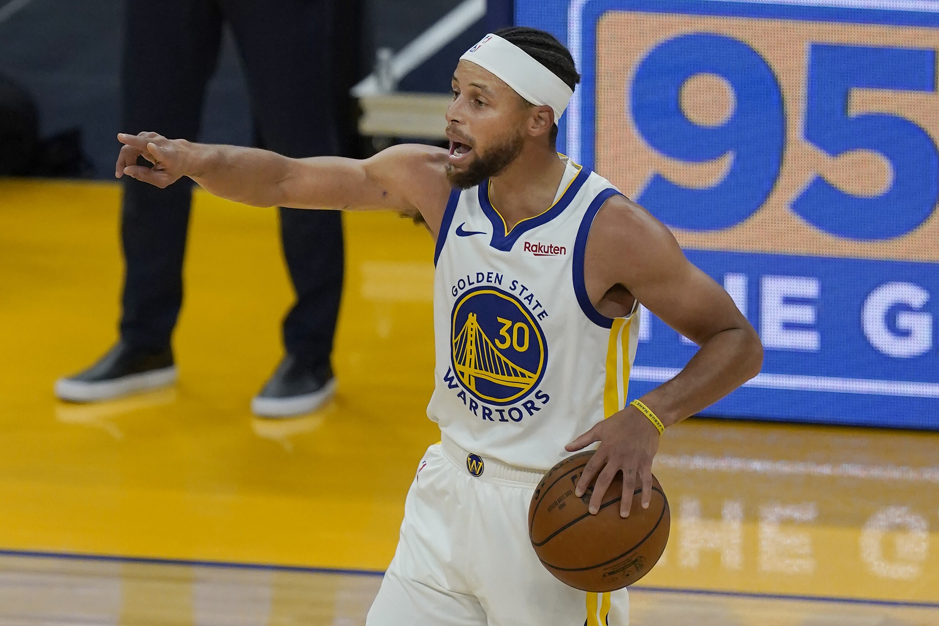 Stephen Curry Definitely A Sight For Sore Eyes In Warriors Return Says Kerr Bleacher Report Latest News Videos And Highlights