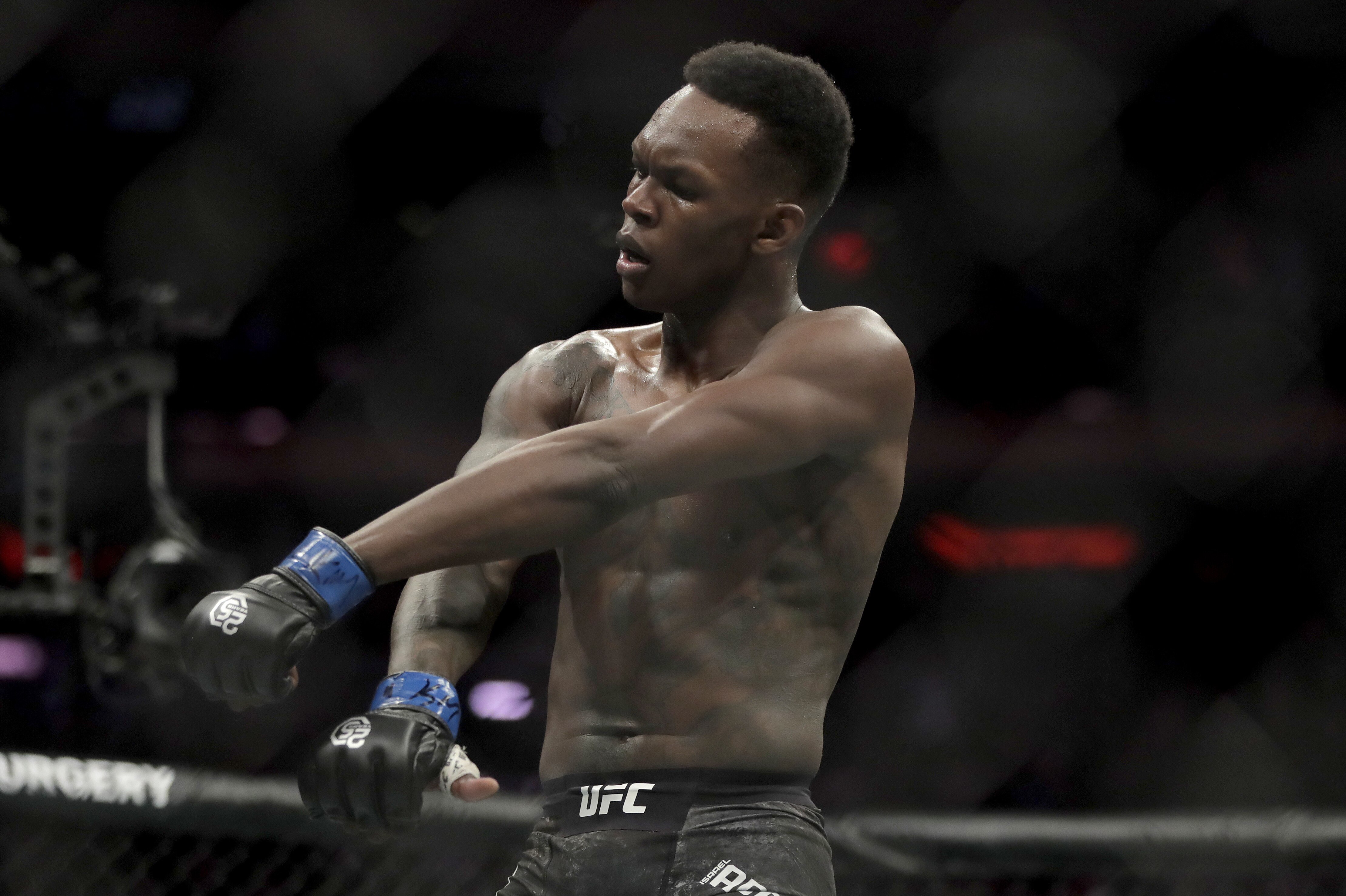 Israel Adesanya Vs Jan Blachowicz Set For Ufc 259 Light Heavyweight Title Fight Bleacher Report Latest News Videos And Highlights