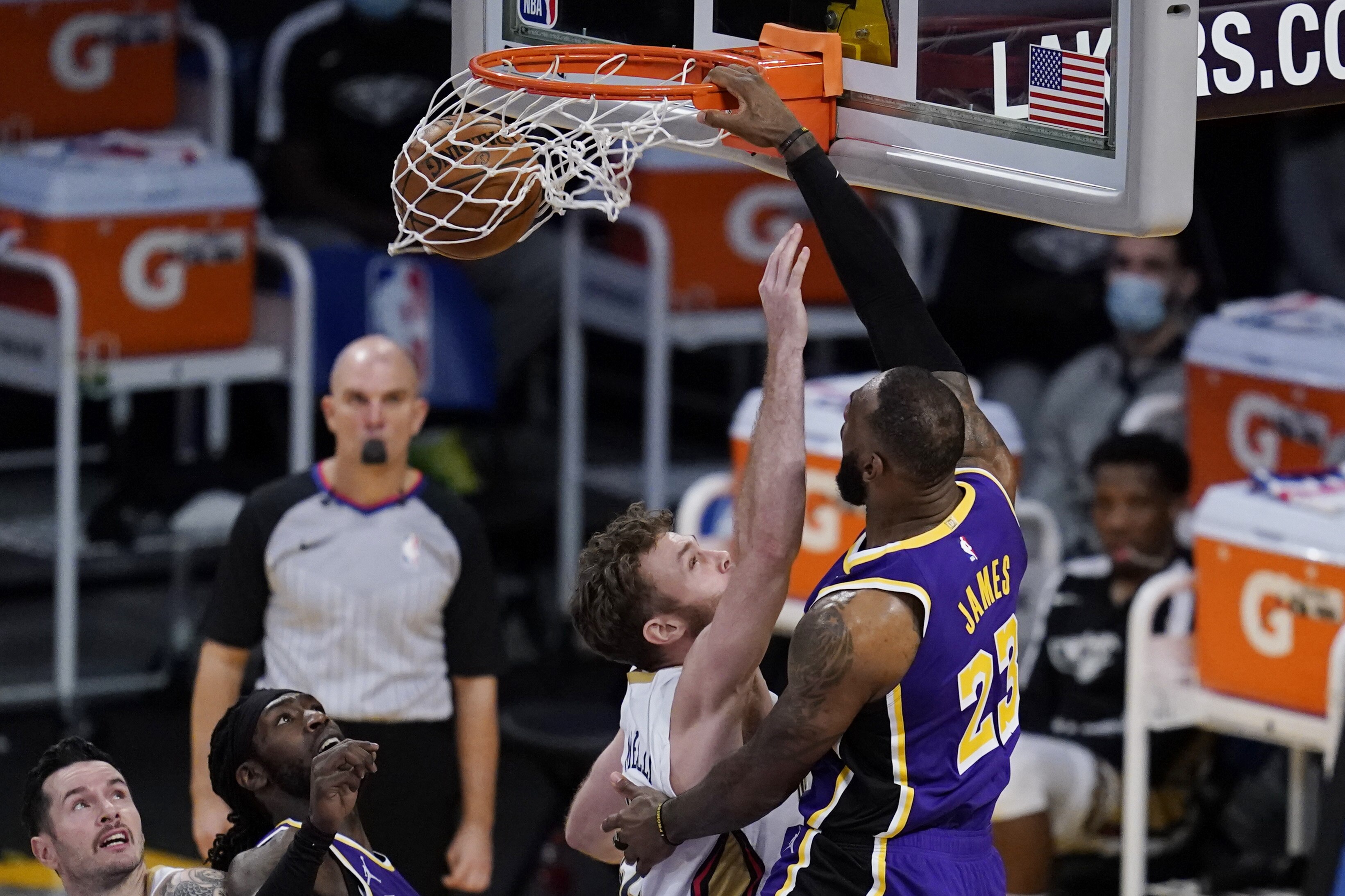 lebron james pelicans