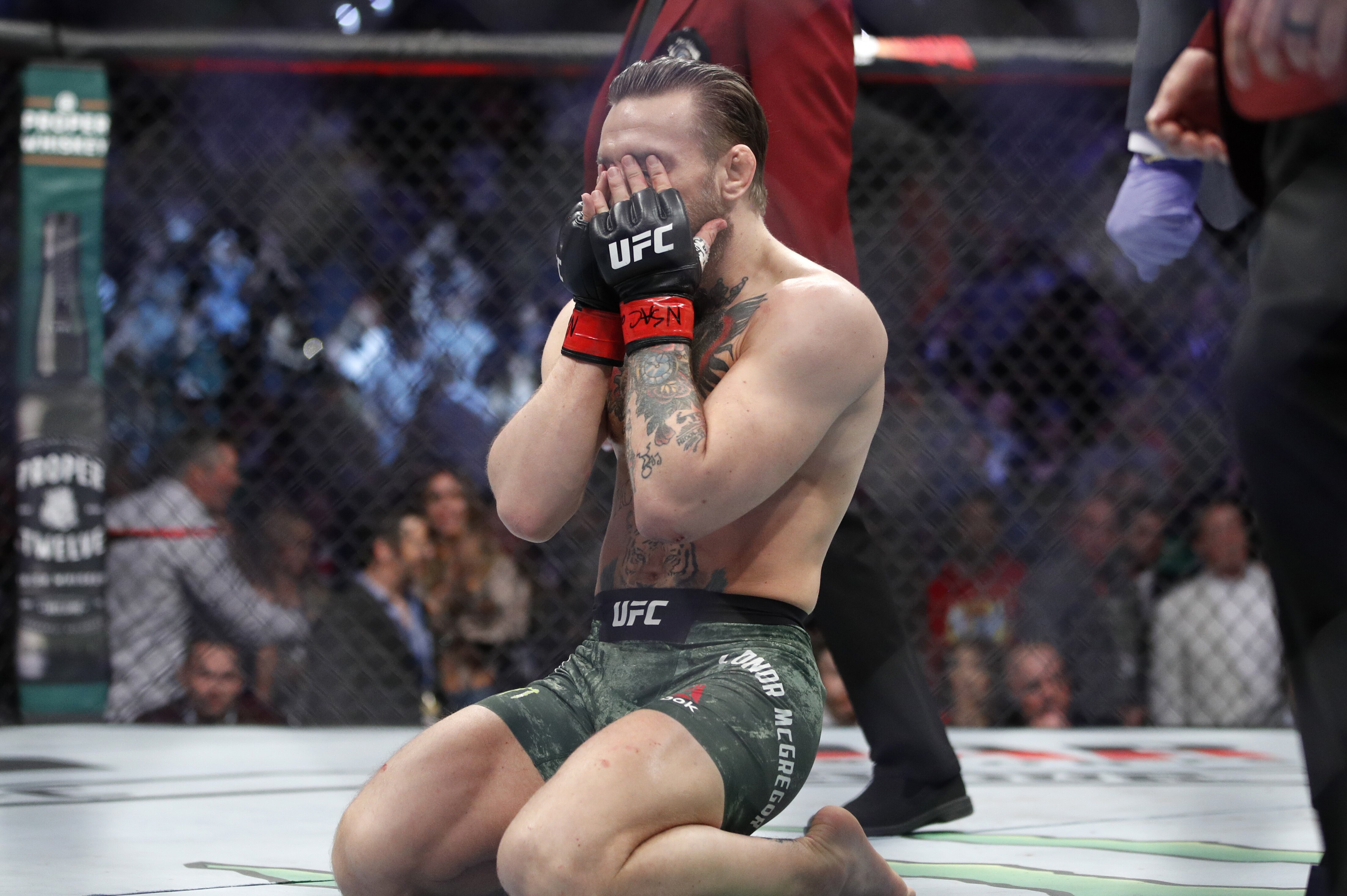 Conor Mcgregor Says Leg Is Completely Dead After Injury Vs Poirier At Ufc 257 Bleacher Report Latest News Videos And Highlights