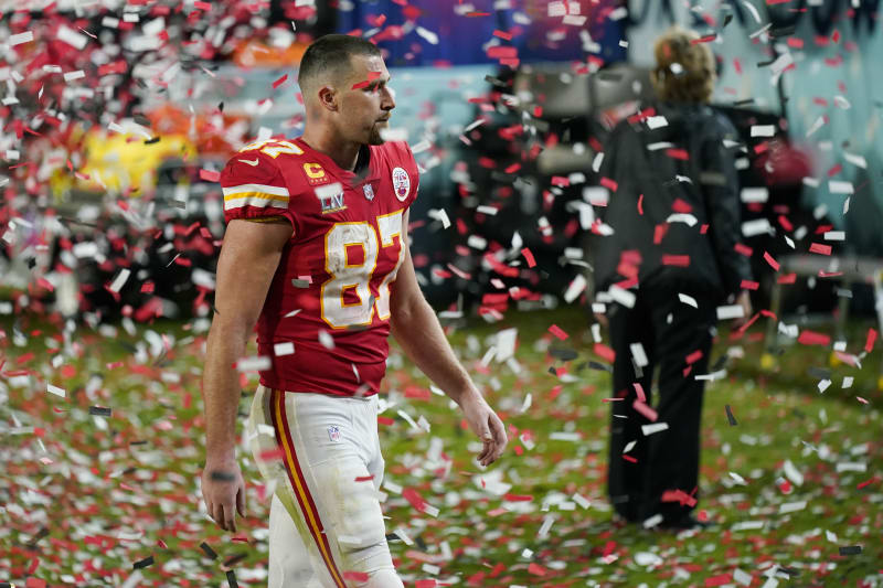 travis kelce super bowl jersey