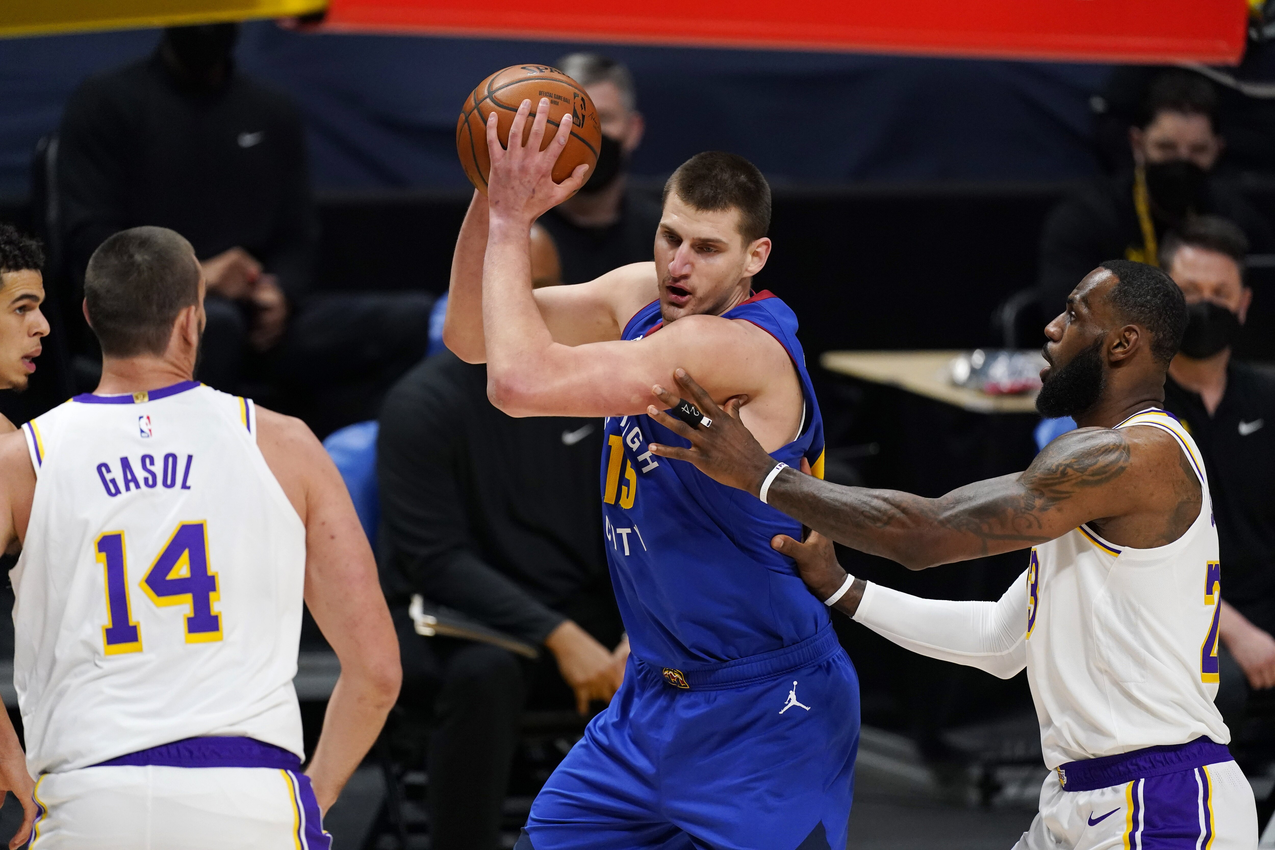 Lebron James Lakers Routed By Nuggets As Anthony Davis Exits With Injury Bleacher Report Latest News Videos And Highlights