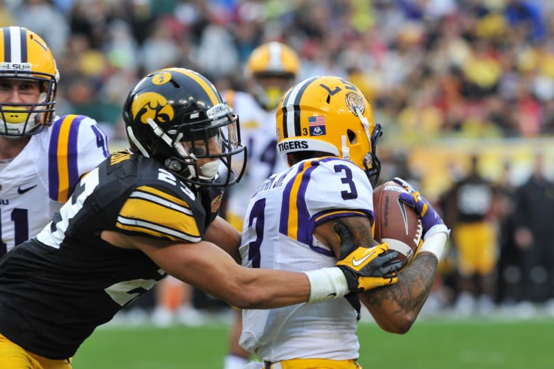 10 College Football Teams That Need New Uniforms Bleacher Report Latest News Videos And Highlights