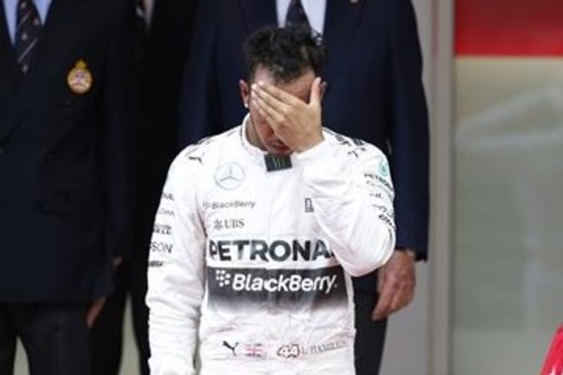 Lewis Hamilton And 5 Other Formula 1 Defeat From The Jaws Of Victory Moments Bleacher Report Latest News Videos And Highlights