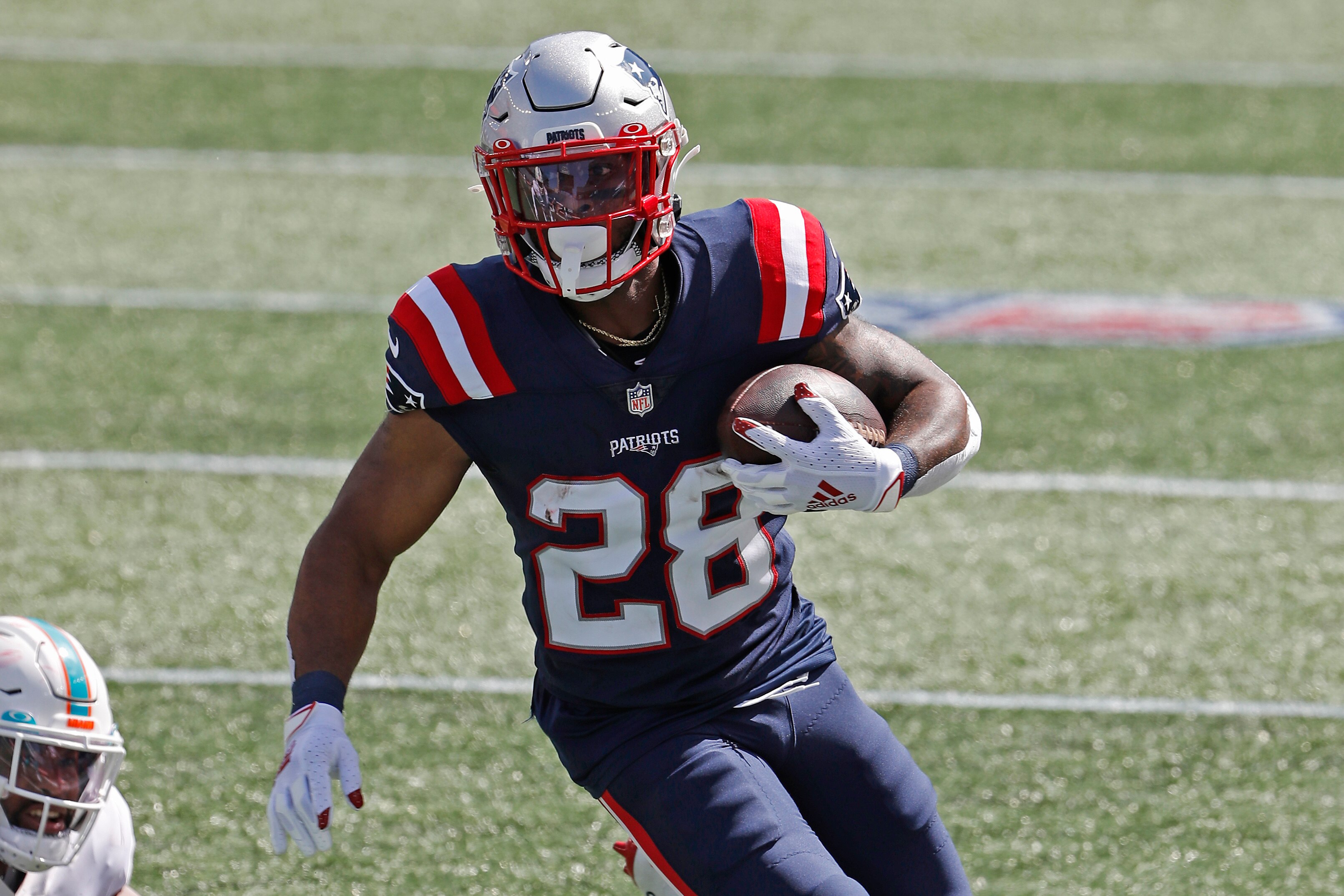 Patriots Beat Raiders 36 20