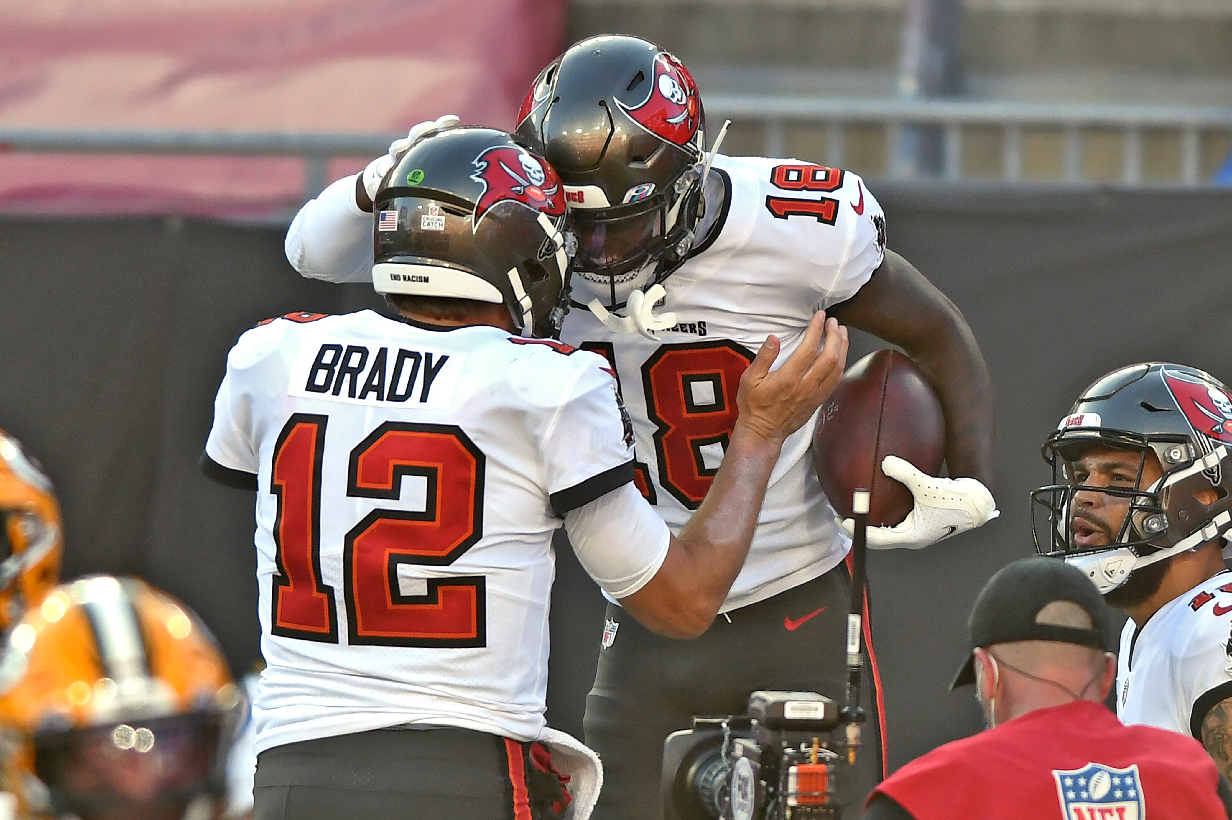 Bucs Beat Packers 38 10