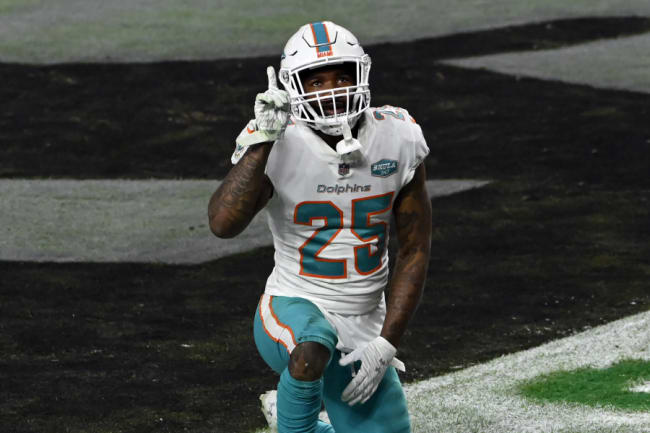 Pro Football Focus: Xavien Howard Stellar in Miami Dolphins Victory - The  Phinsider