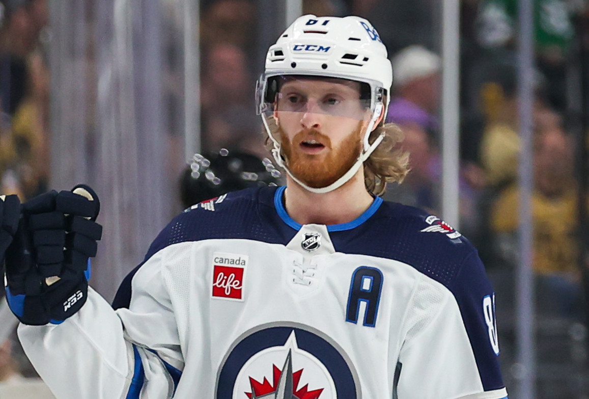 Winnipeg Jets forward Morgan Barron receives 75-plus stitches