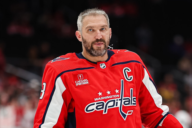 Washington Capitals on X: Tonight in Caps fashion, we got a ▪️ Big Al  Louis Belt ▪️ Kuemps 3 Piece Suit ▪️ TvR Beanie/Scarf Combo ▪️ Dima Double  Breasted Suit #ALLCAPS
