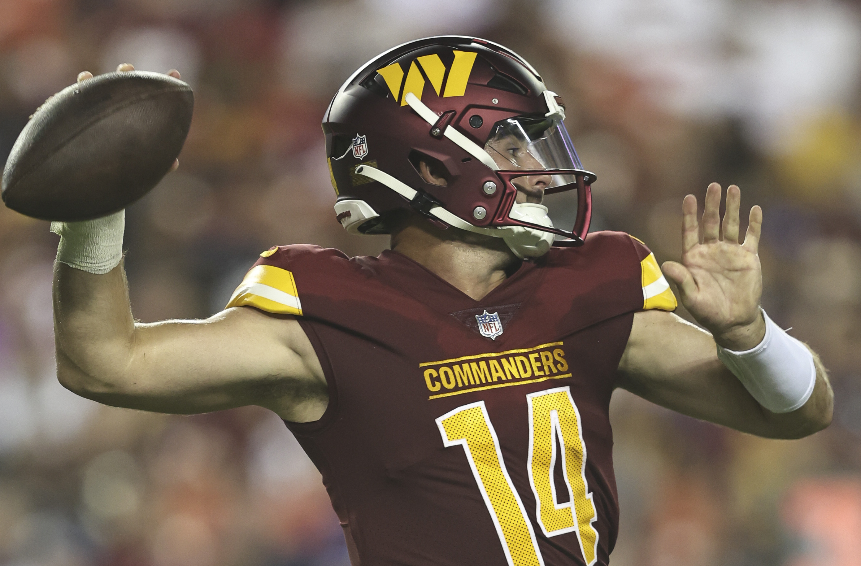 Commanders Select STRONG-ARMED QB in Sam Howell with 144th Overall