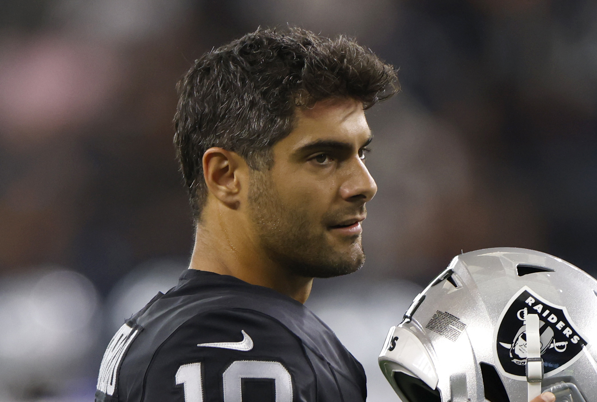 Raiders' Hypothetical Derek Carr Trade Packages After QB Benched