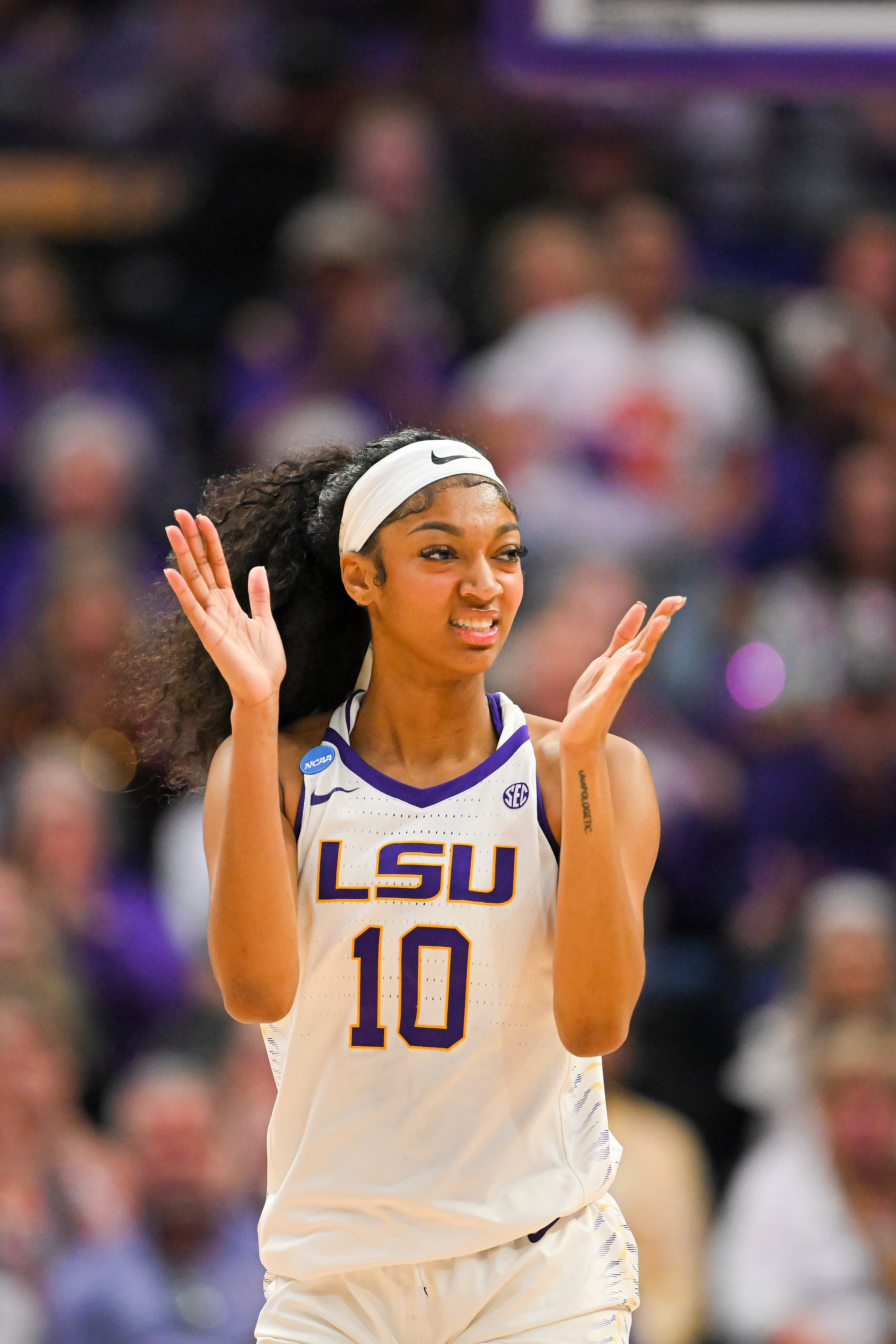 Angel Reese Dazzles in Win 🤩