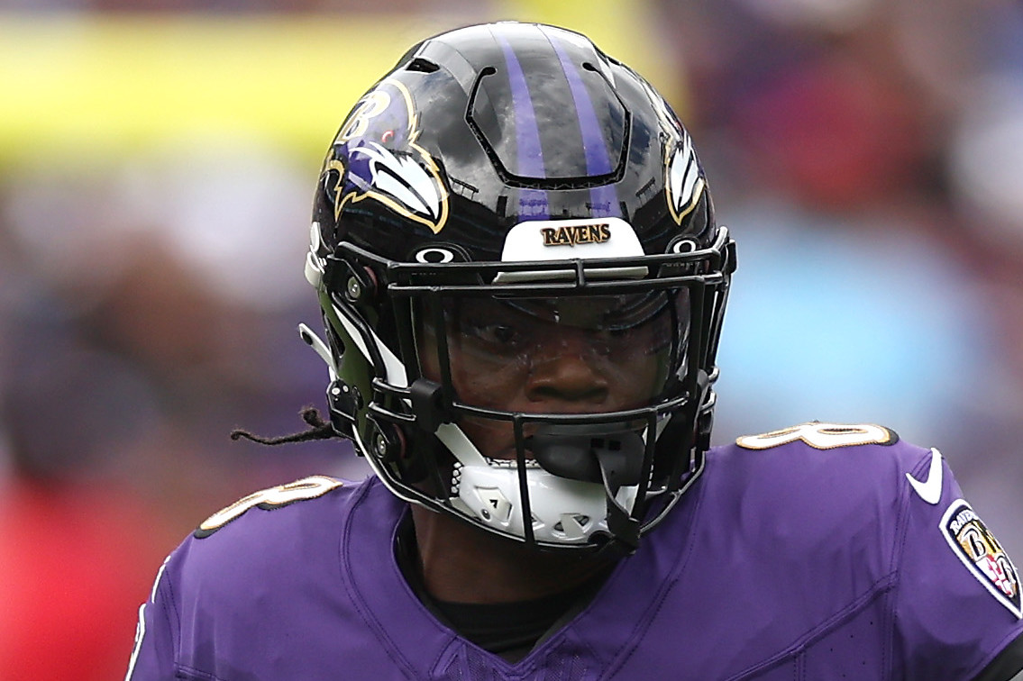 Ravens, LB Roquan Smith agree to terms on five-year, $100 million contract  extension
