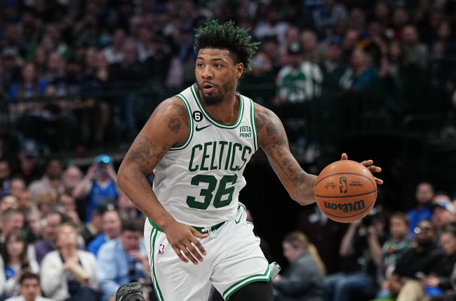 Bleacher Report on X: Marcus Smart was helped to the locker room after an  apparent ankle injury. Prayers up 🙏  / X