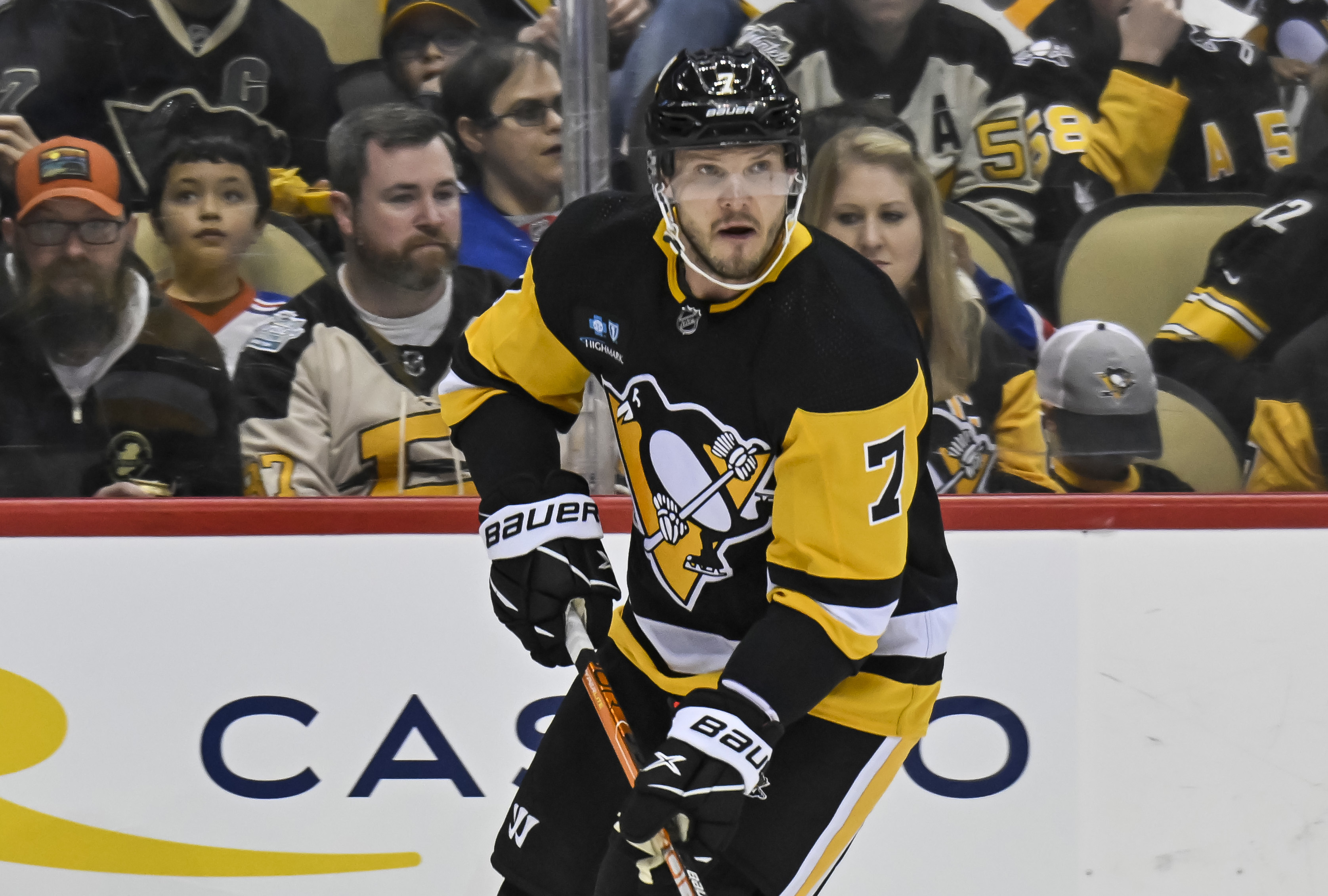NHL: Letang misses Winter Classic due to father's death