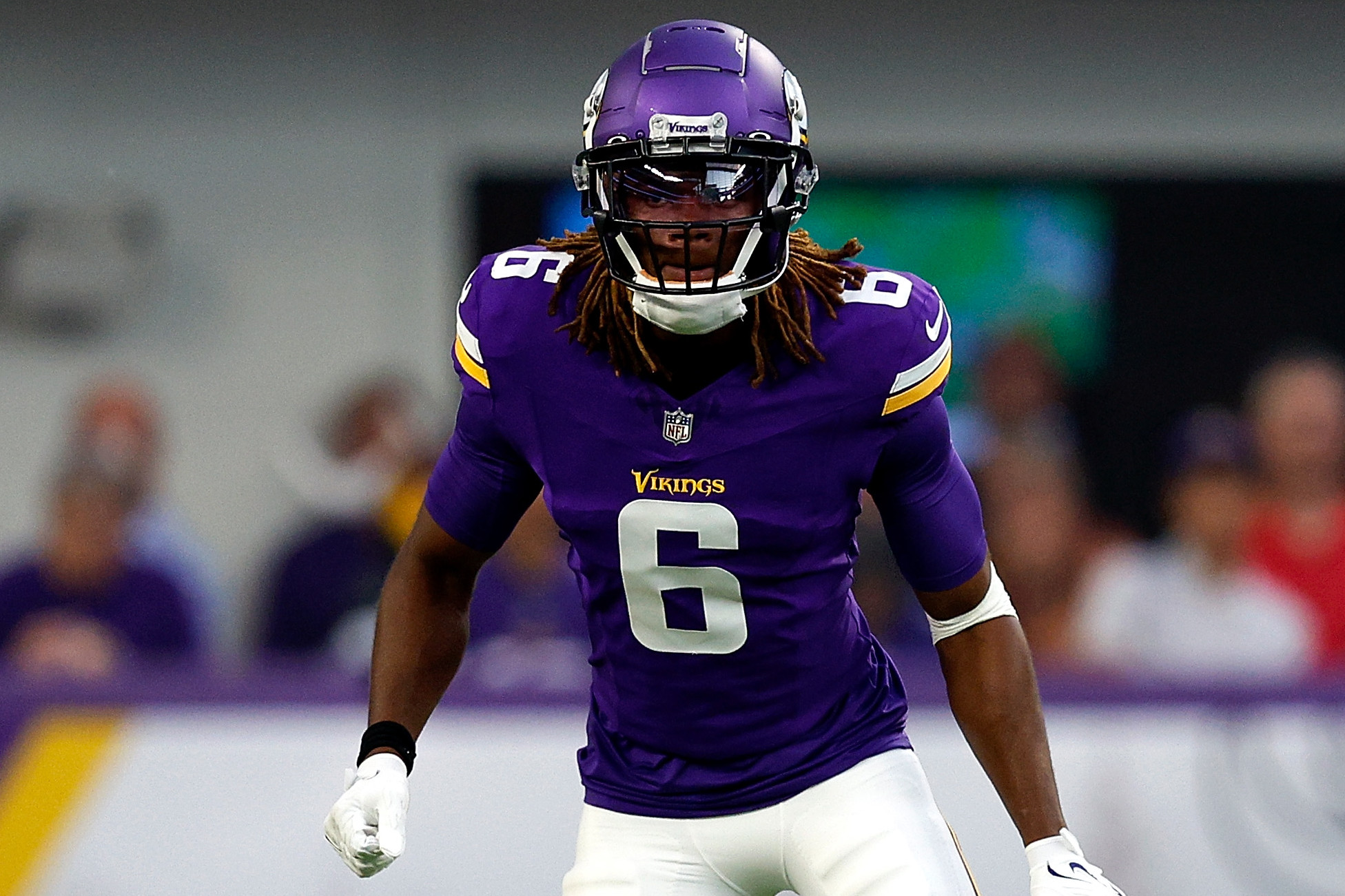 Waiving goodbye: Vikings cut Moss