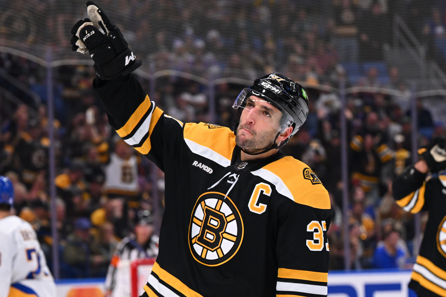 Patrice Bergeron becomes the captain of the Boston Bruins – NBC