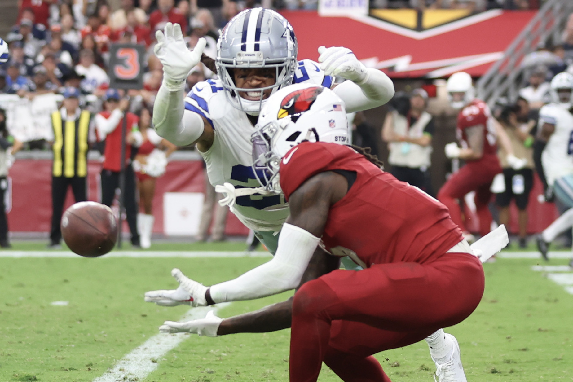 Dallas Cowboys cornerback Trevon Diggs (7) and linebacker Micah Parsons  (11) defend against the New York Giants during an NFL Football game in  Arlington, Texas, Thursday, Nov. 24, 2022. (AP Photo/Michael Ainsworth