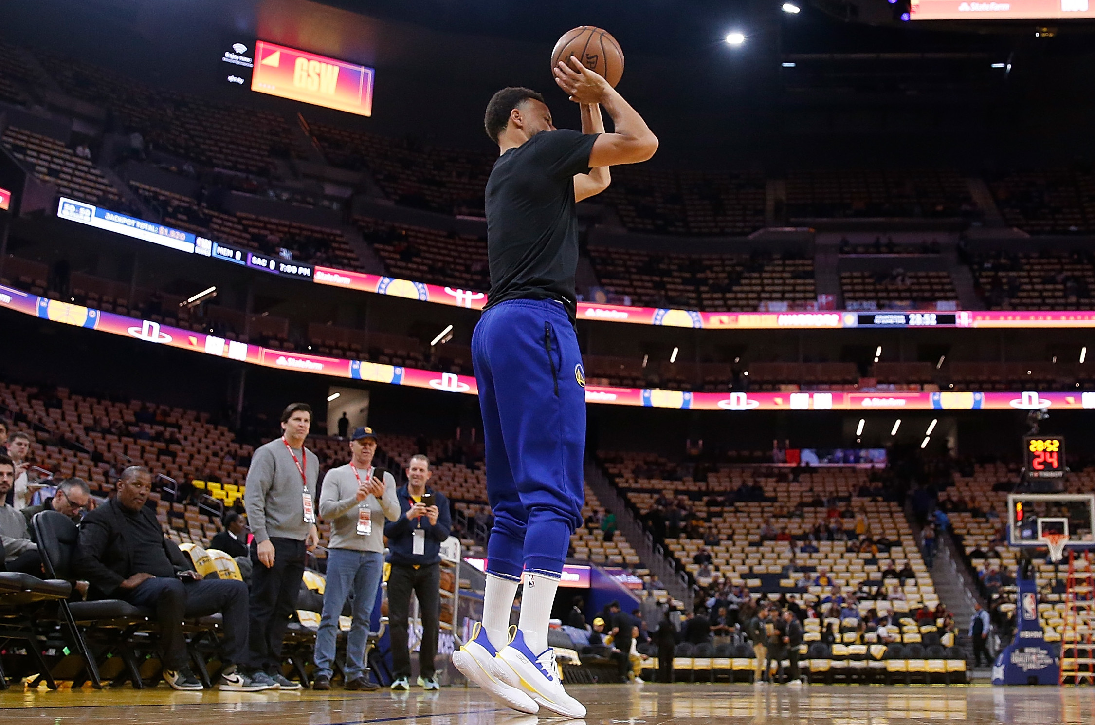 Stephen Curry Enters Endorsement Deal with FTX - Influencive