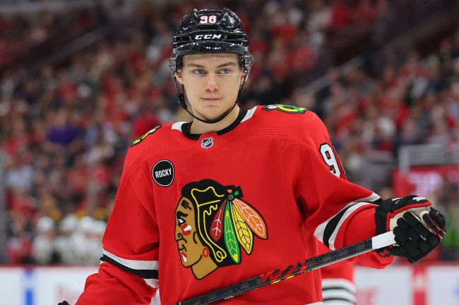 Colin Blackwell returns to practice, boosts depth in Chicago Blackhawks'  forward lineup - BVM Sports