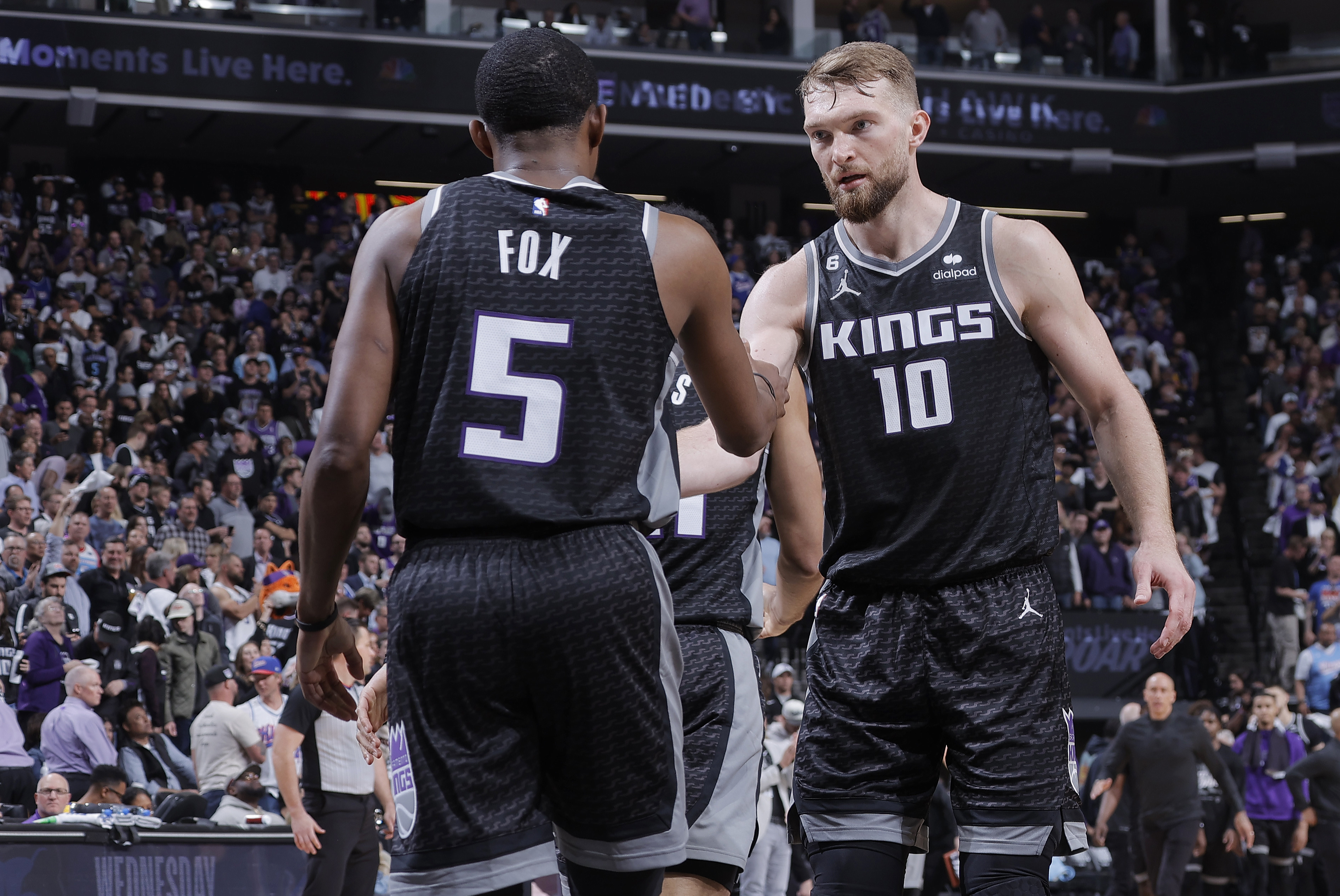 NBA Insider Expounds How Kings Can Utilize New Addition Javale