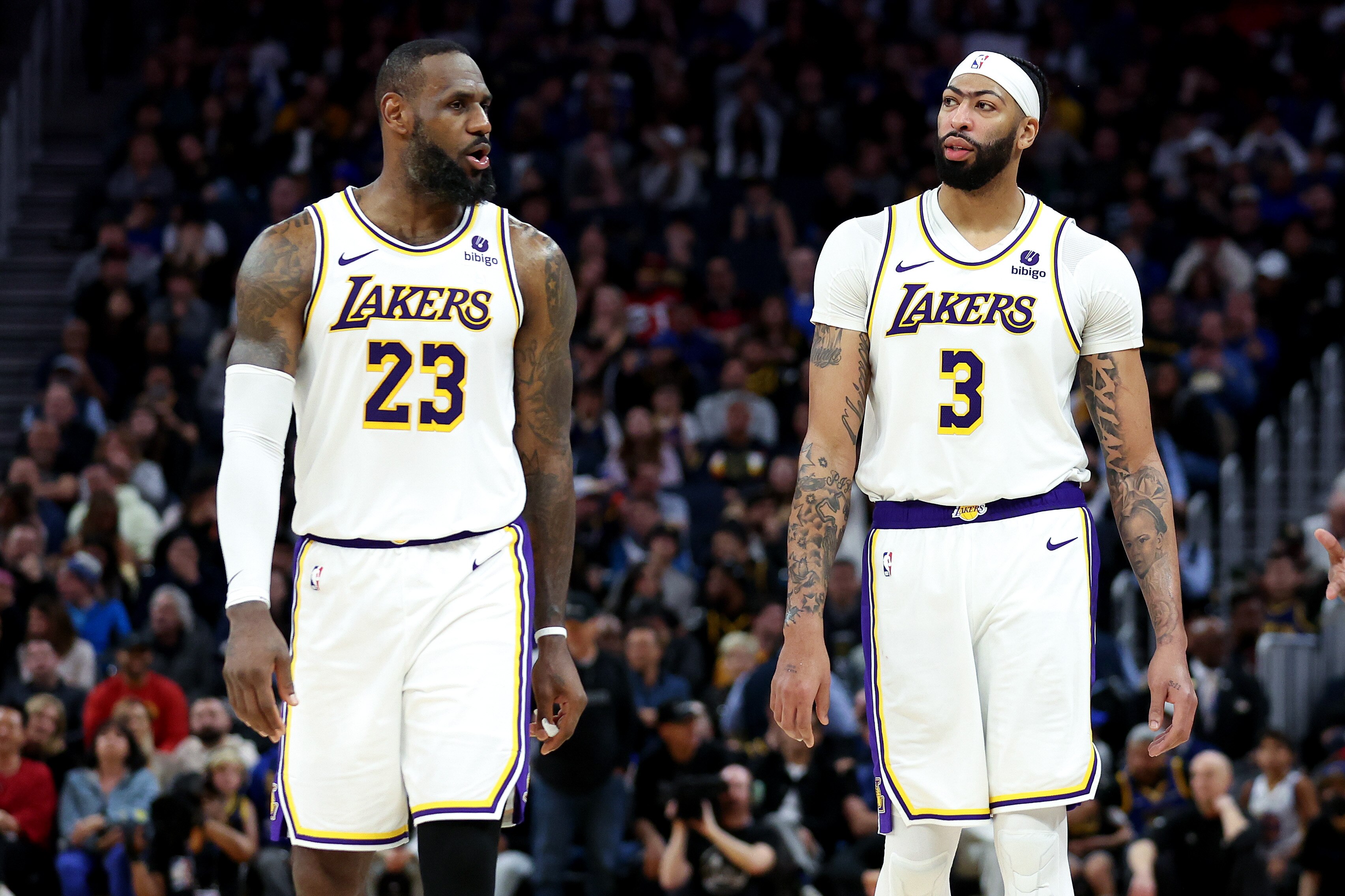 Lakers' D'Angelo Russell Fined $25K for Verbally Abusing NBA Official in Nuggets Loss | News, Scores, Highlights, Stats, and Rumors | Bleacher Report