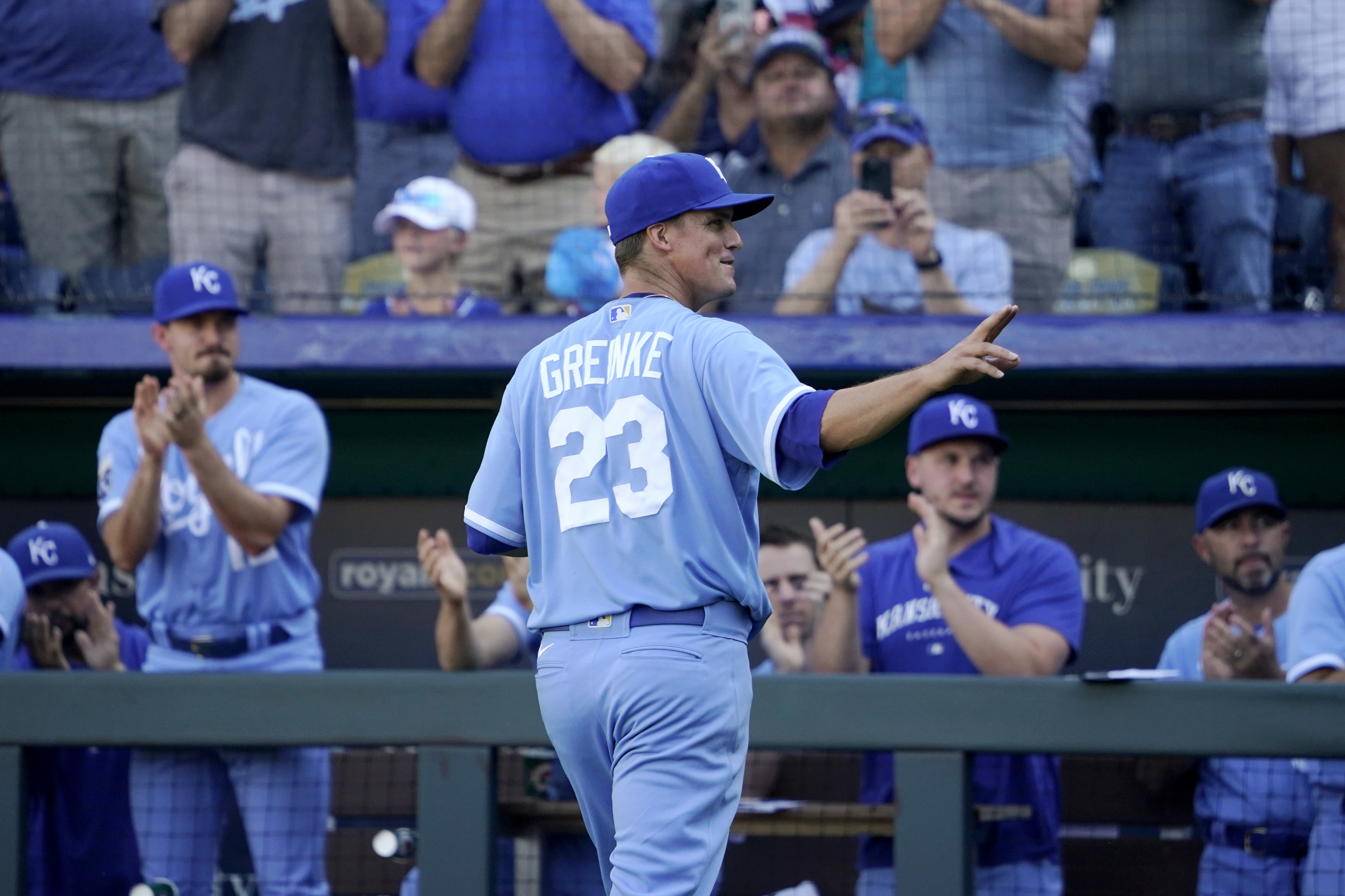 Kansas City Royals starting pitcher Yordano Ventura (30) threw a pitch in  the second inning a…