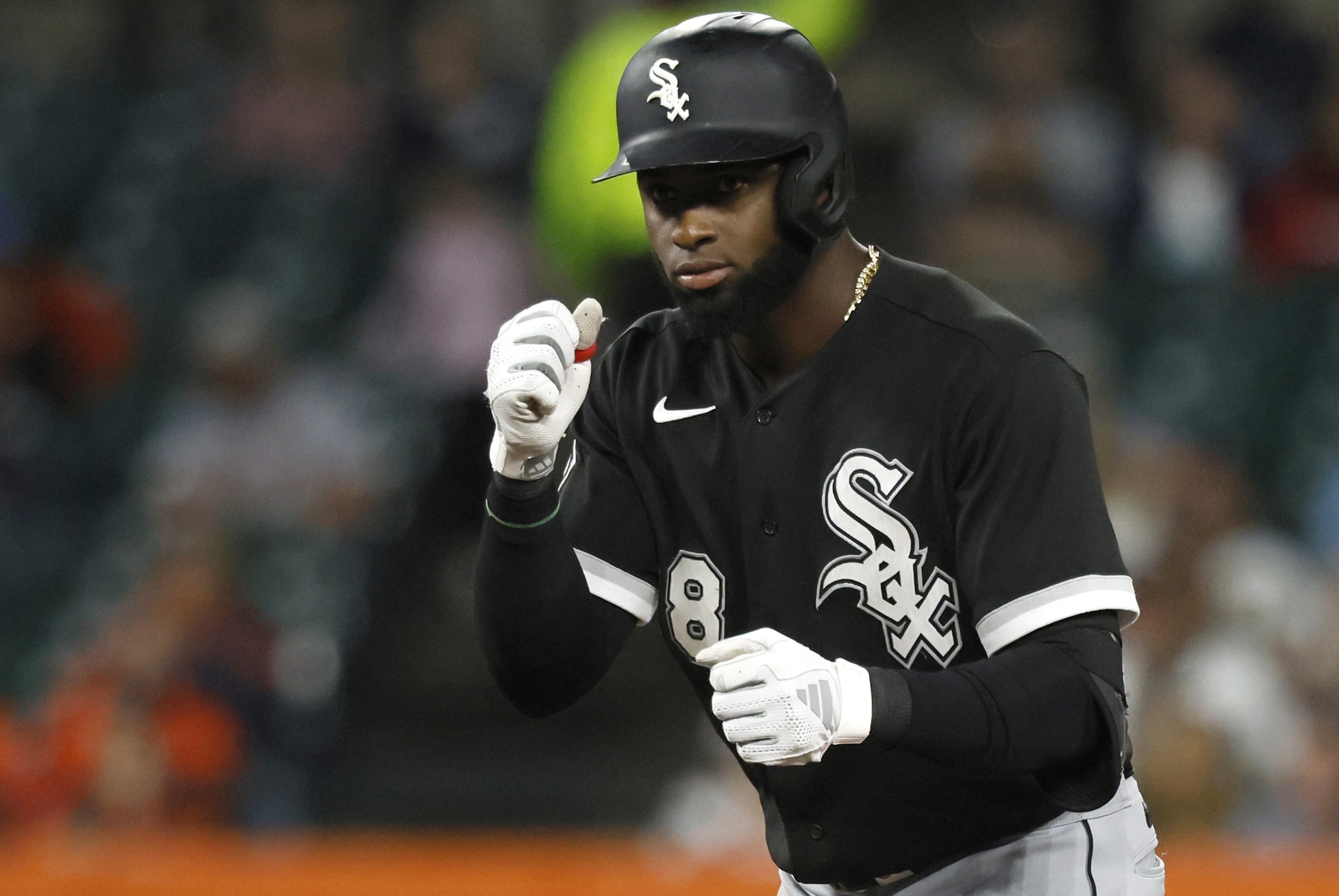 Luis Robert Jr. homers as White Sox beat Reds 5-4 - The San Diego  Union-Tribune