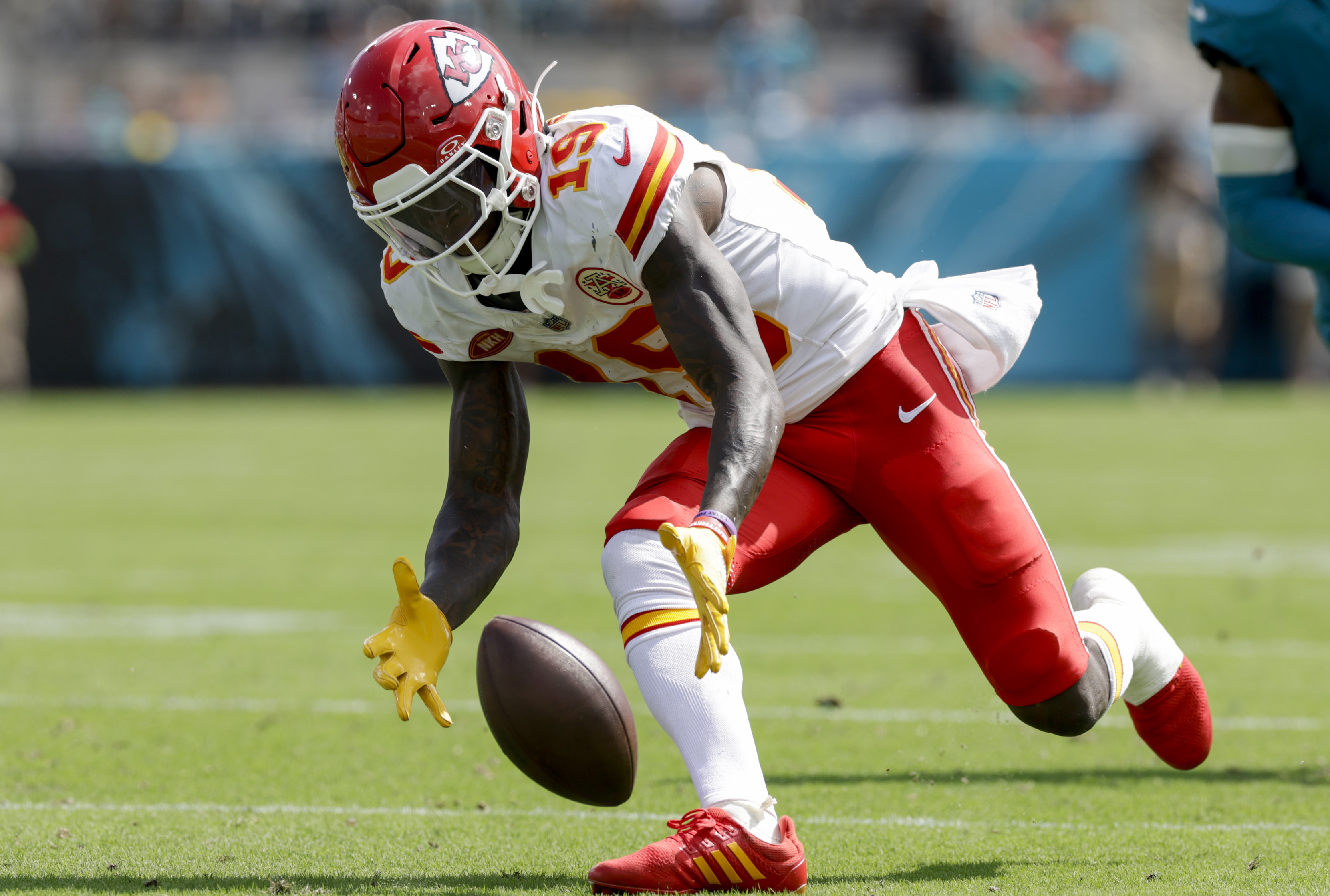 2021 NFL trade deadline: Chiefs trading for Steelers DE Melvin Ingram