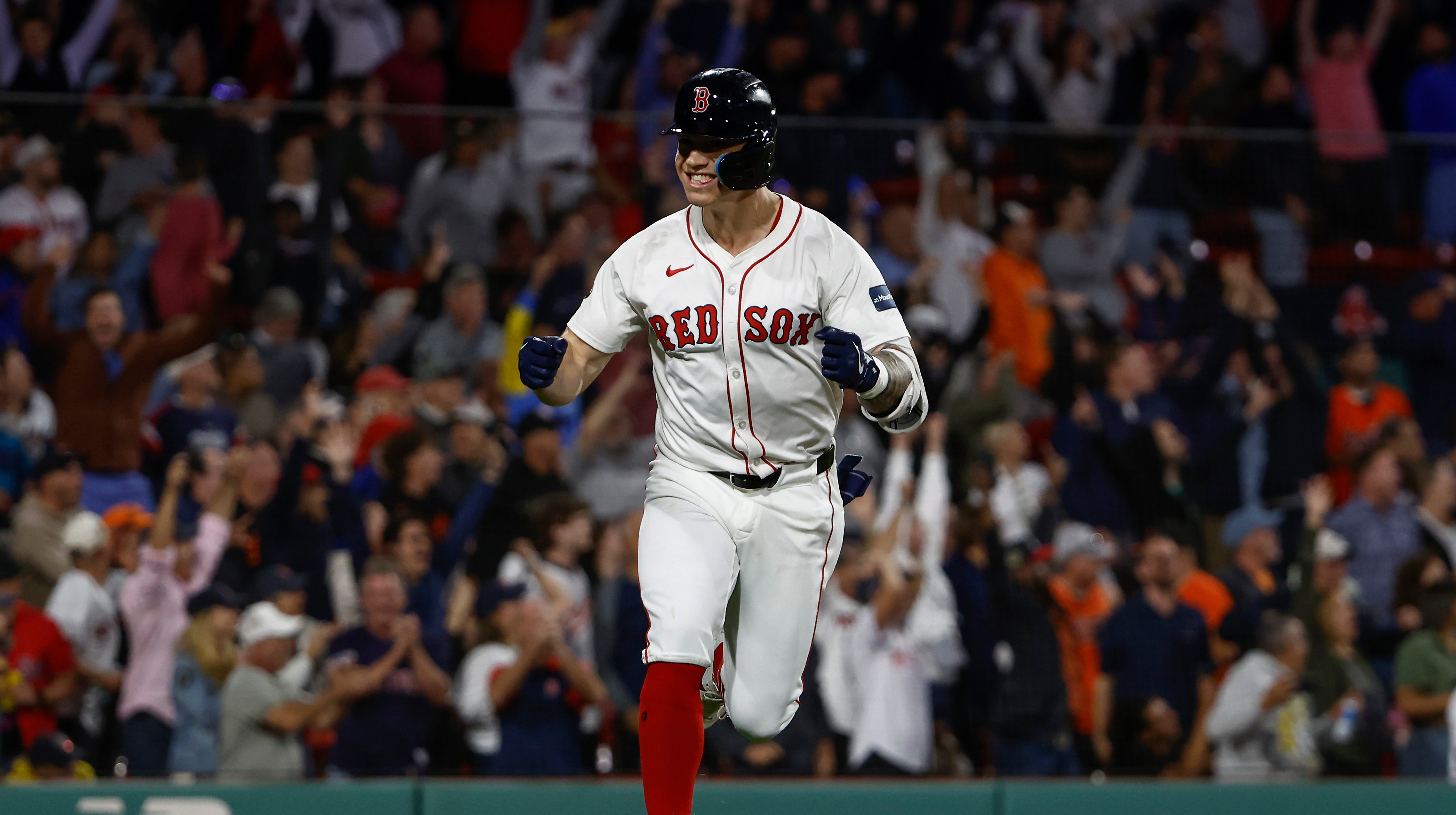 Monster Red Sox Walk-Off HR 😱