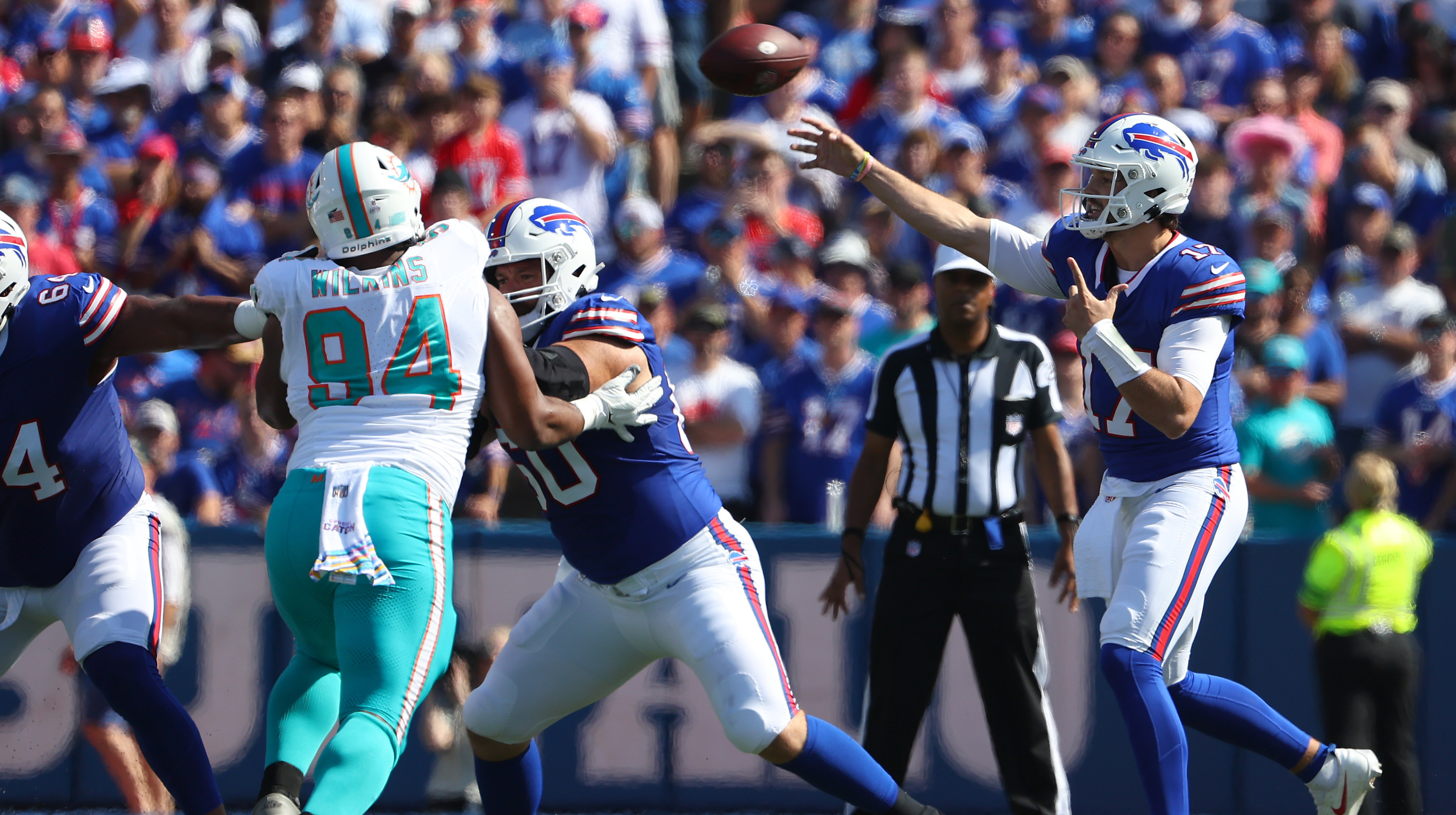 Buffalo Bills on X: Halftime! ☃️ #MIAvsBUF