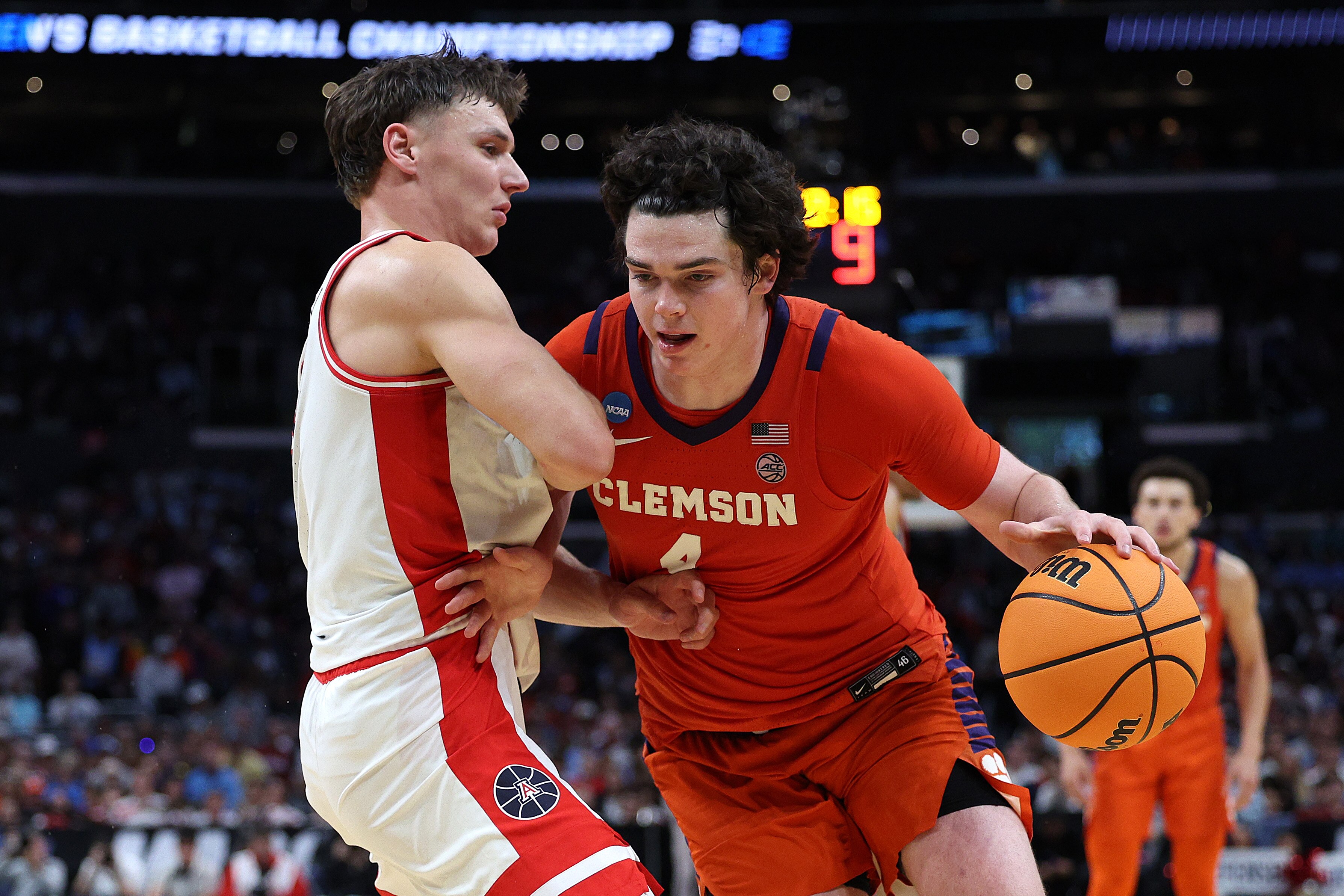 Clemson Knocks Out Arizona