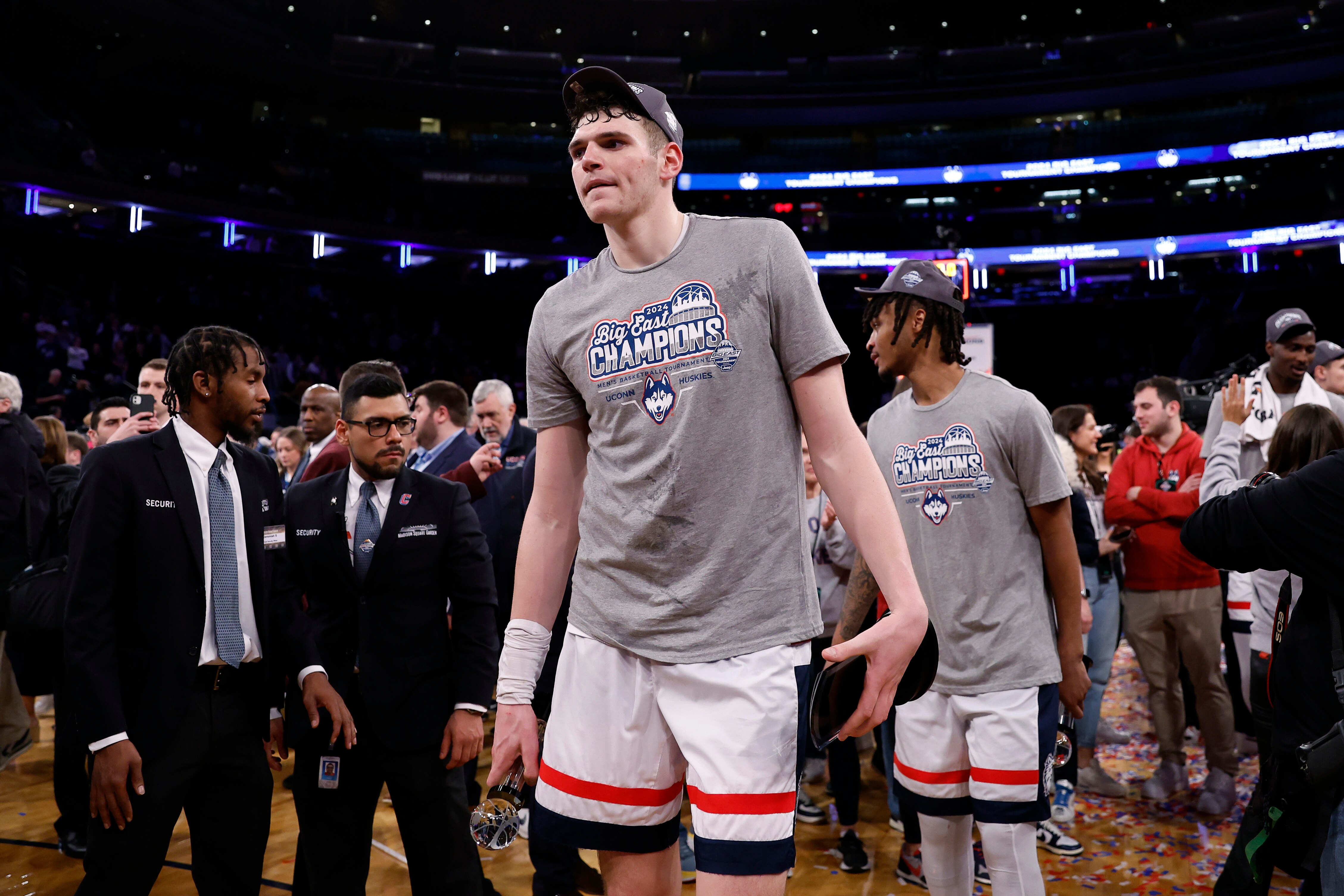 Remember Who UConn Is 💍