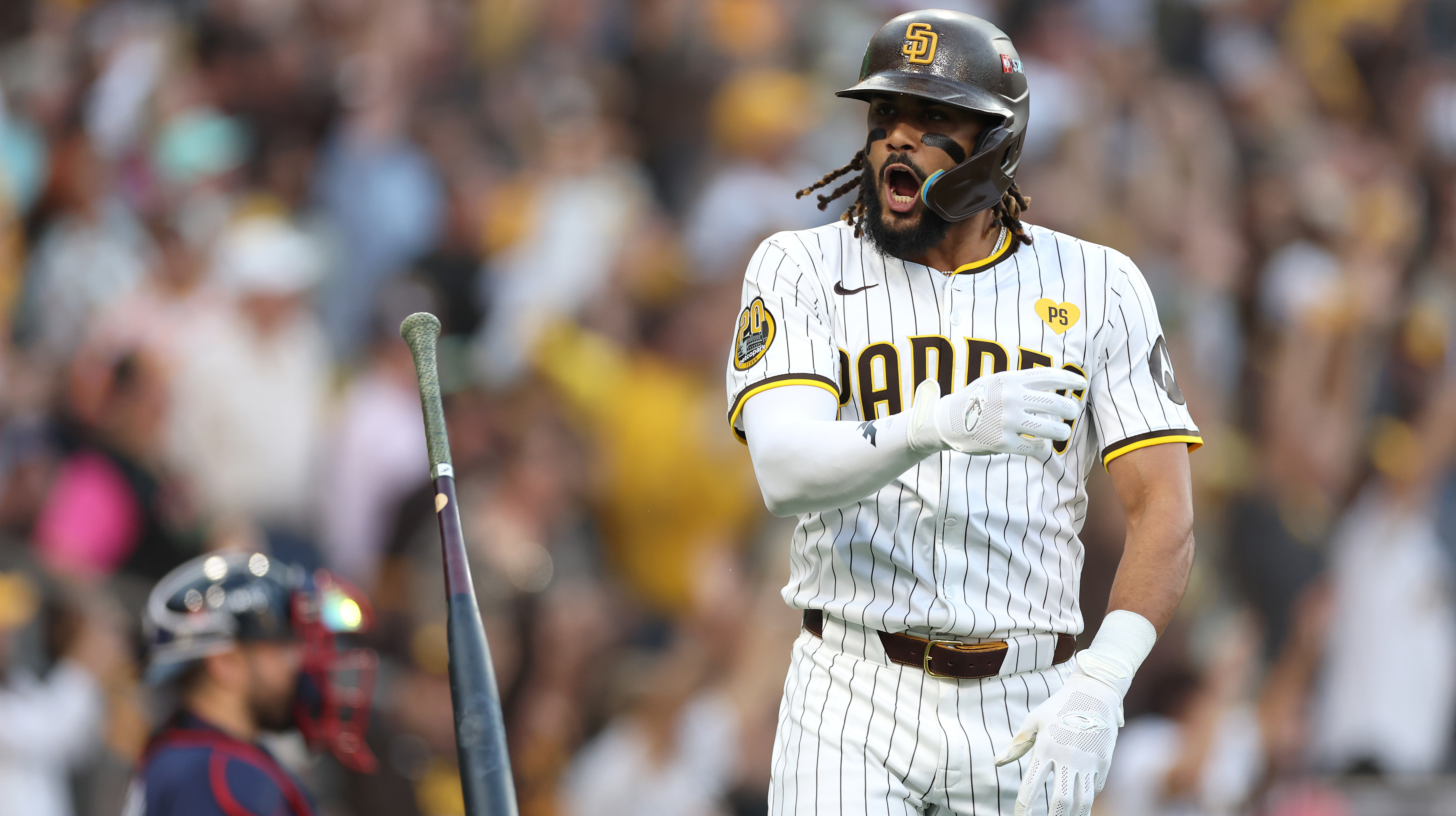 1st Homer of MLB Postseason 🤩