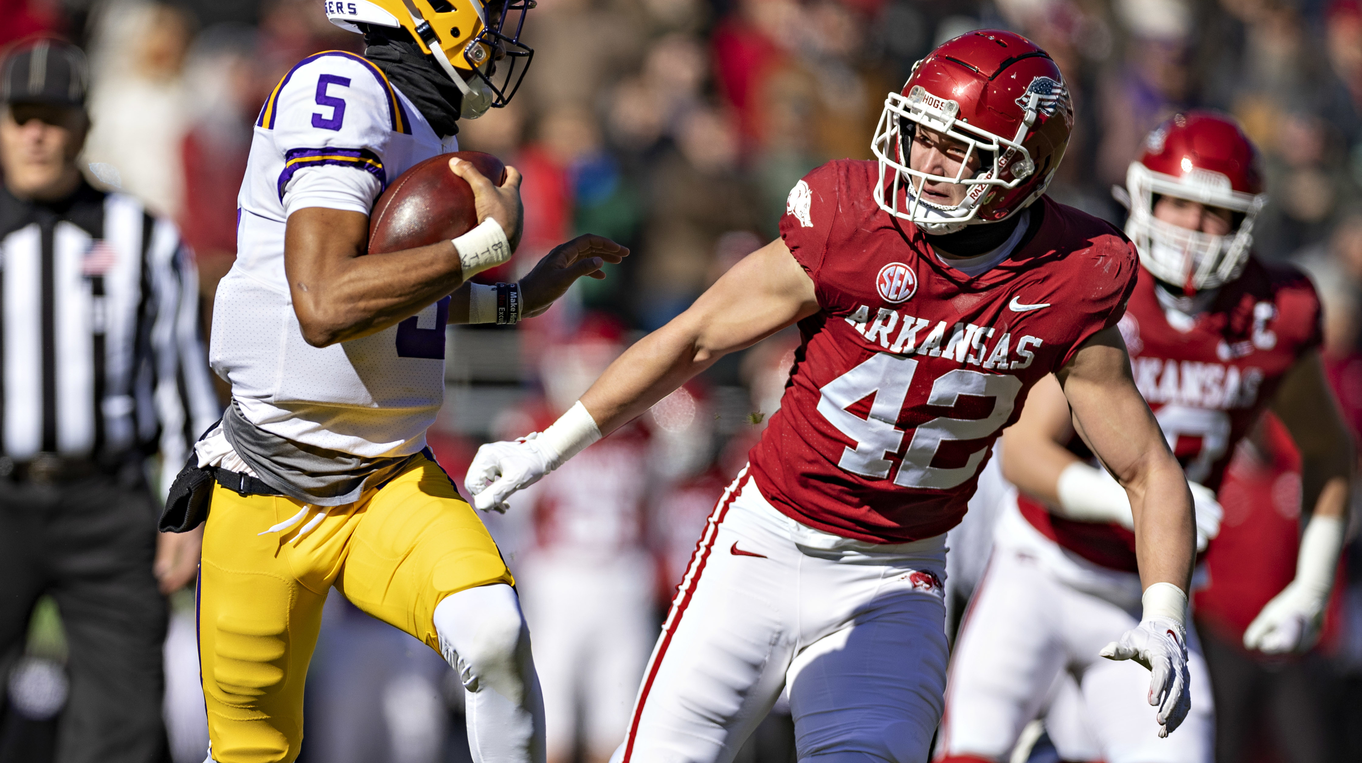 Broncos pick Arkansas's football Drew Sanders in 2022 NFL Draft