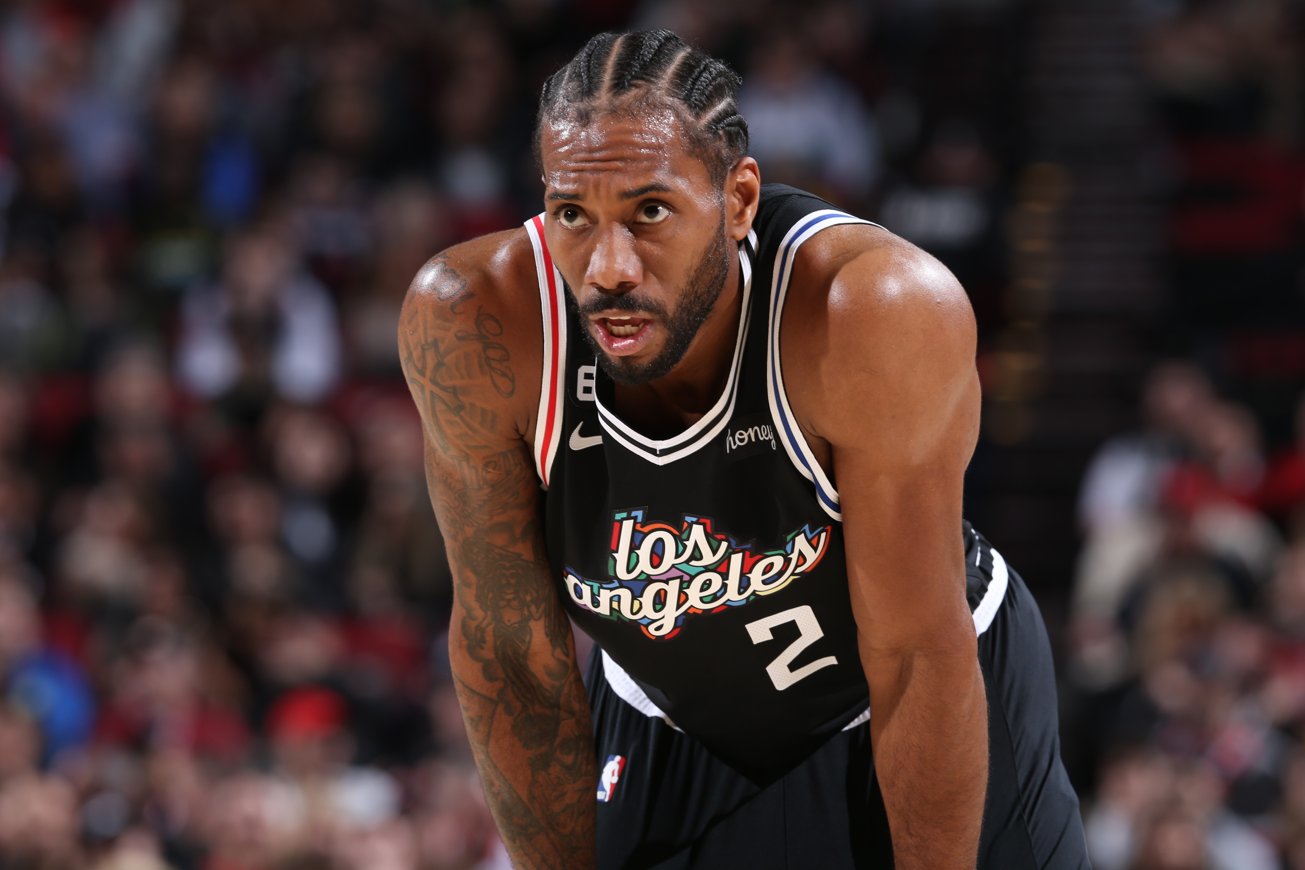 Kawhi Leonard tosses shade at Spurs over comparisons to 2018 injury