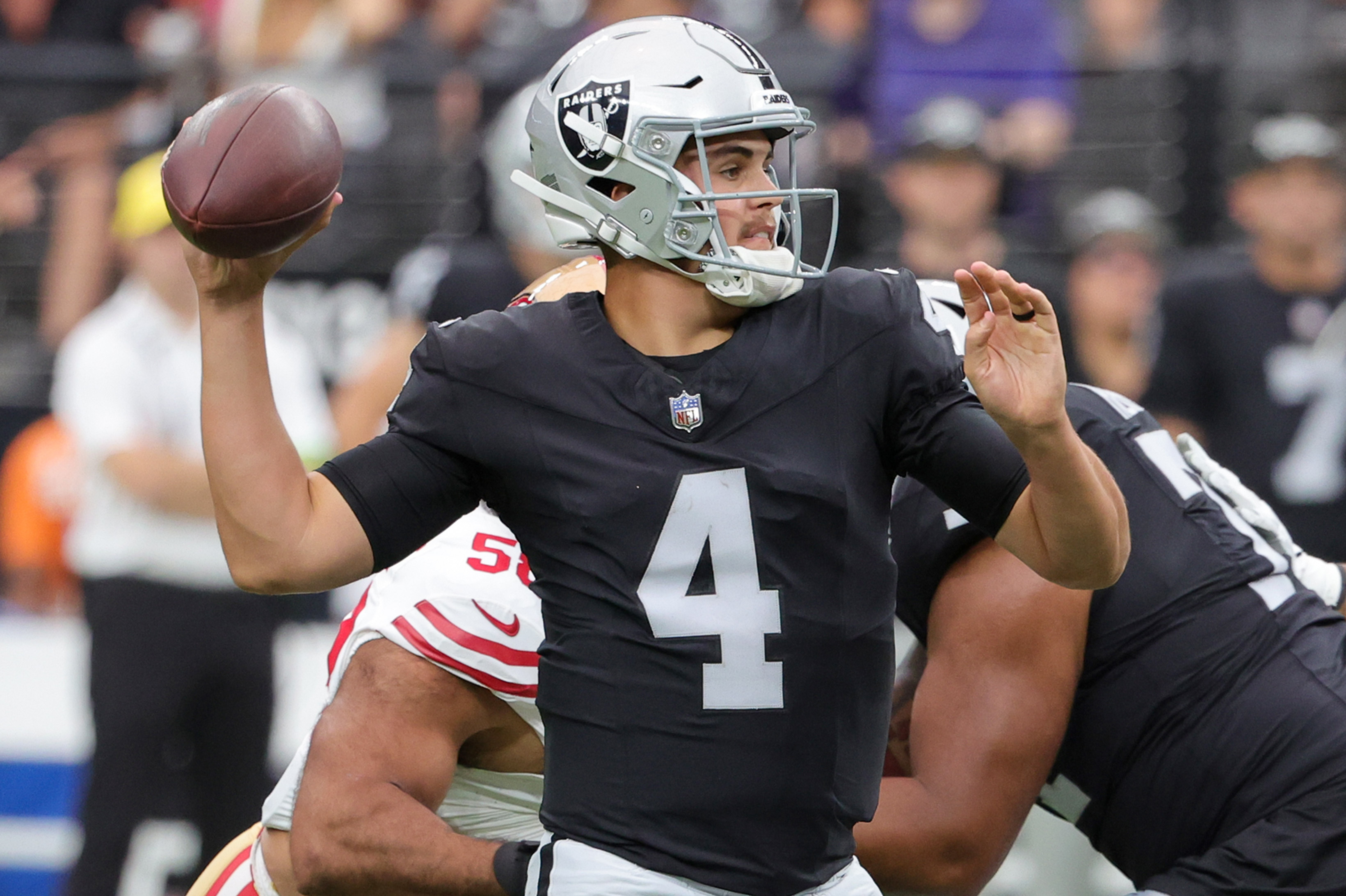 Oakland Raiders: Relocation could spurn quarterback change for 2021