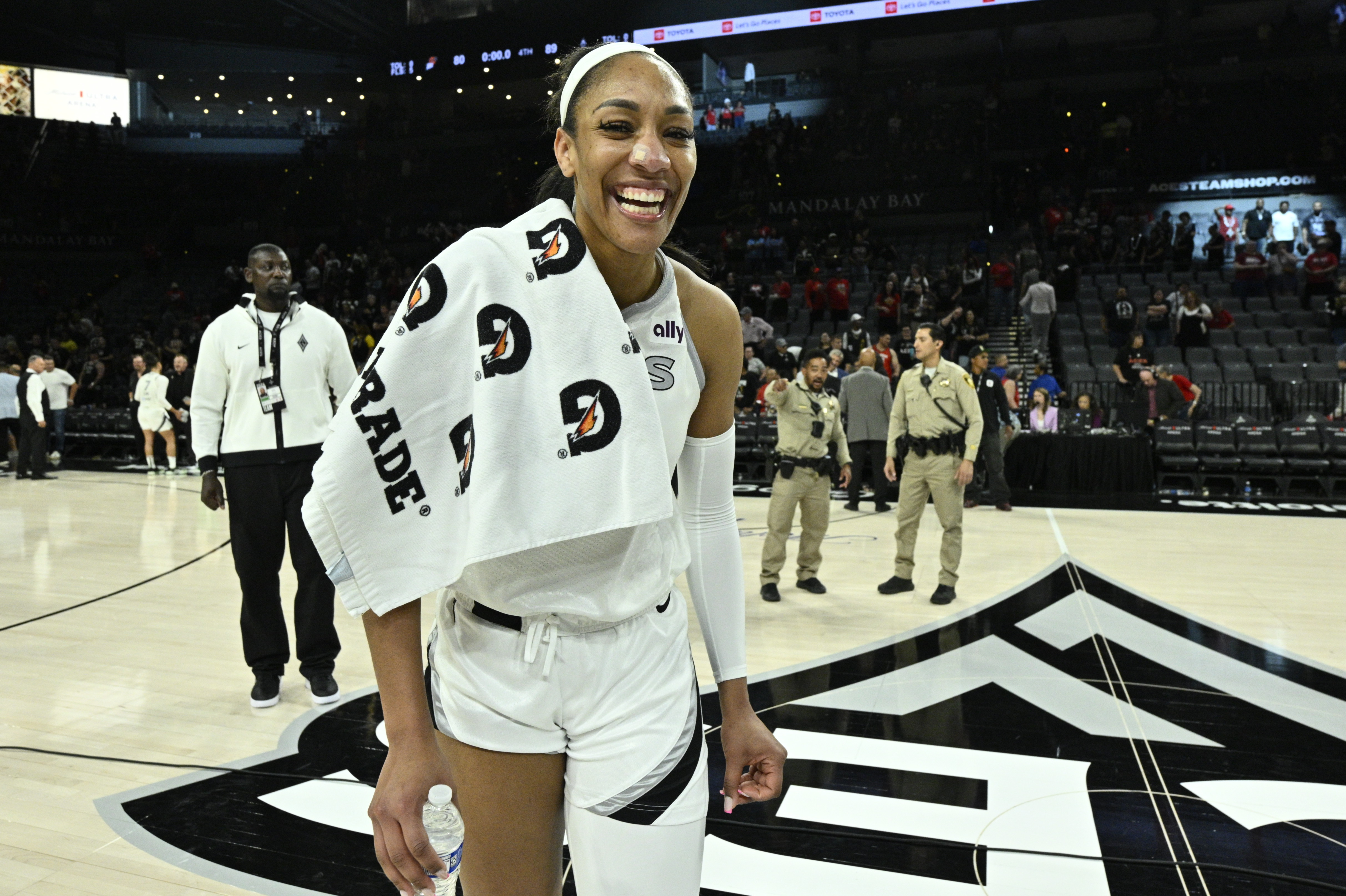 'Inside' Recaps WNBA Opening Night