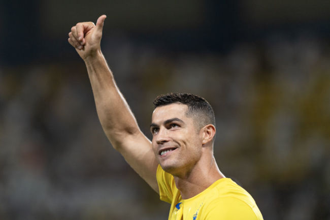 ESPN FC - Cristiano Ronaldo's backheel assist sets up