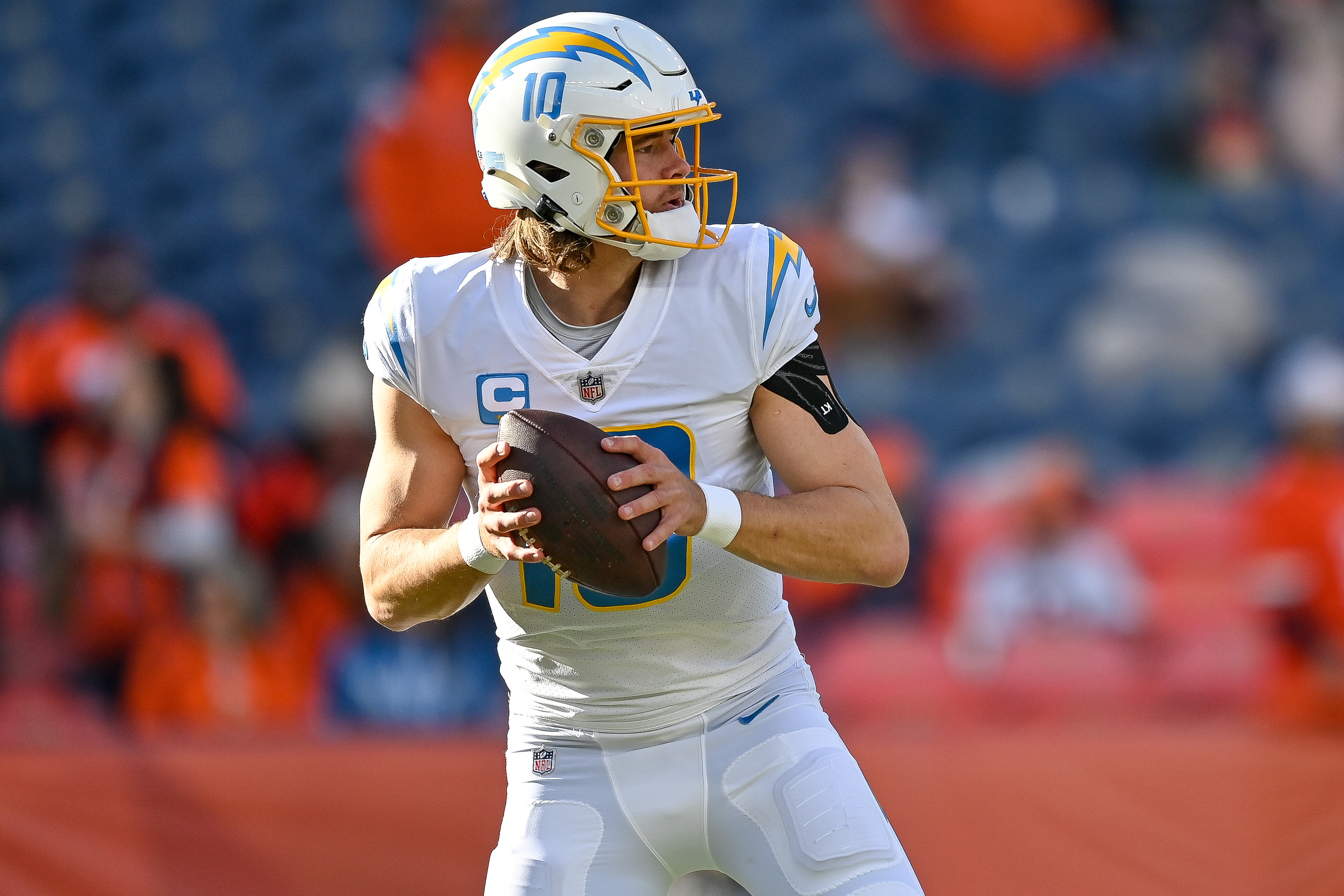 Chargers News: Justin Herbert Backs Alma Mater's Transition to Big 10  Conference - Sports Illustrated Los Angeles Chargers News, Analysis and More